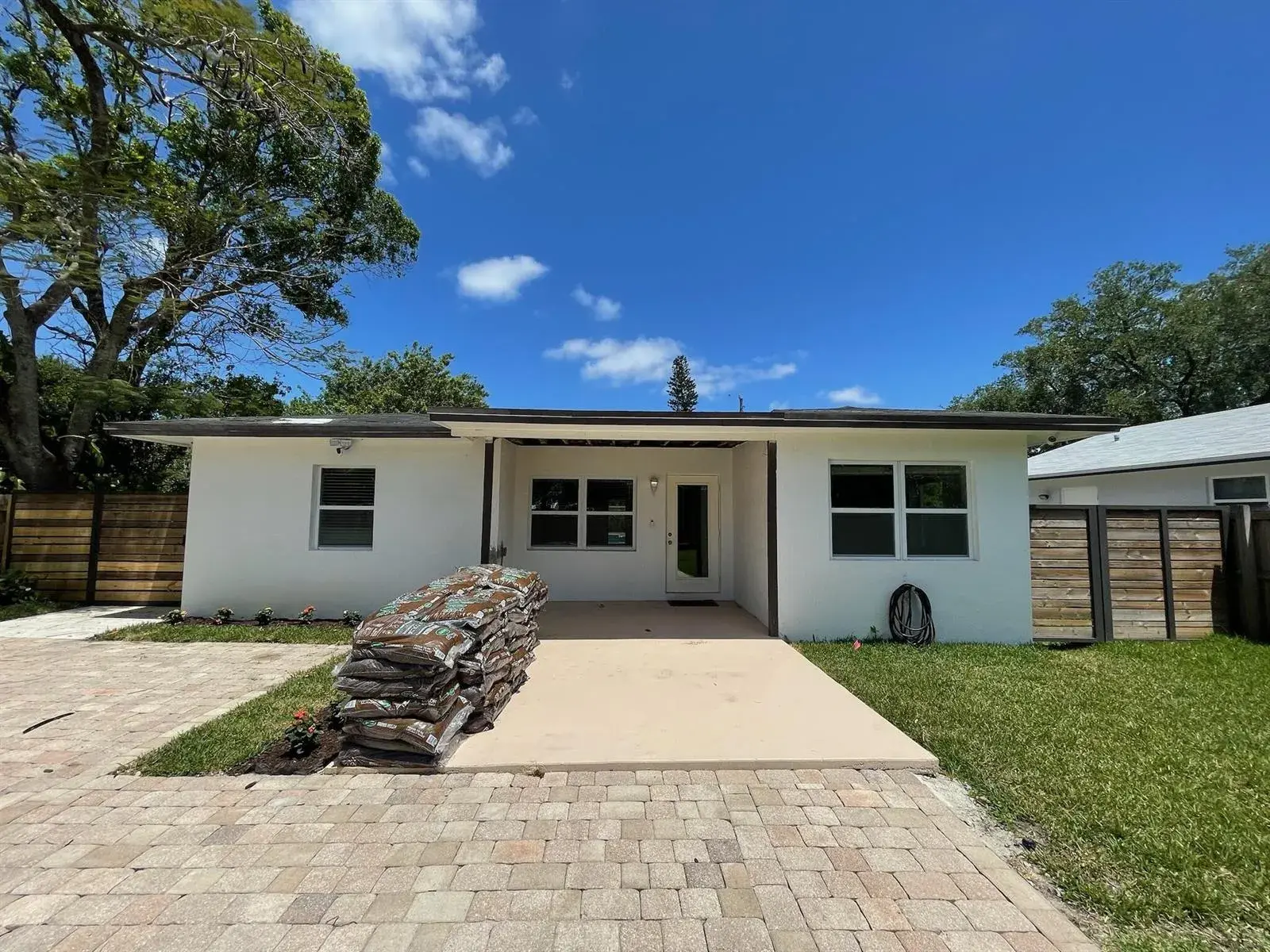 1564 SW 28th Terrace, Fort Lauderdale FL 33312