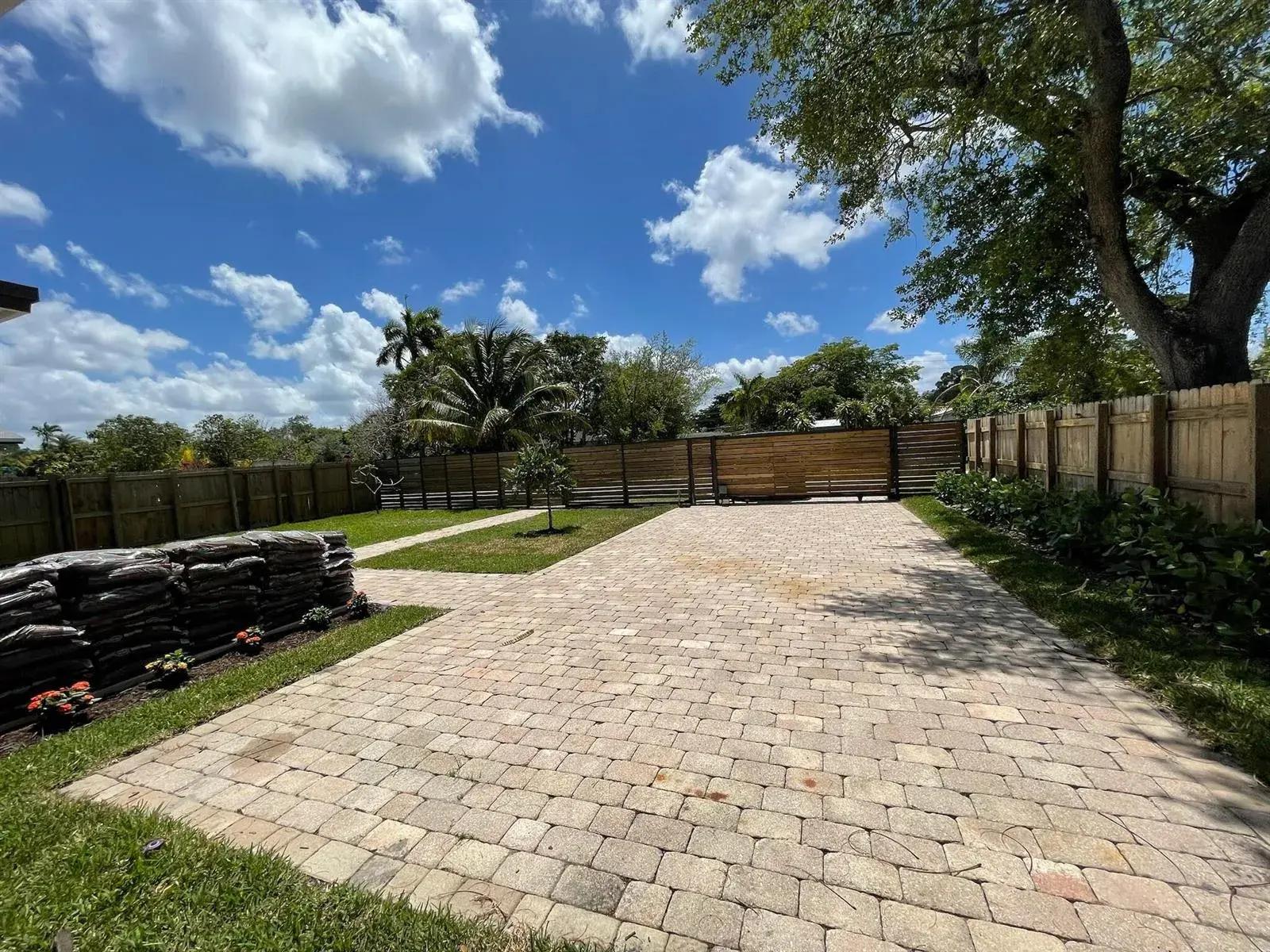 1564 SW 28th Terrace, Fort Lauderdale FL 33312