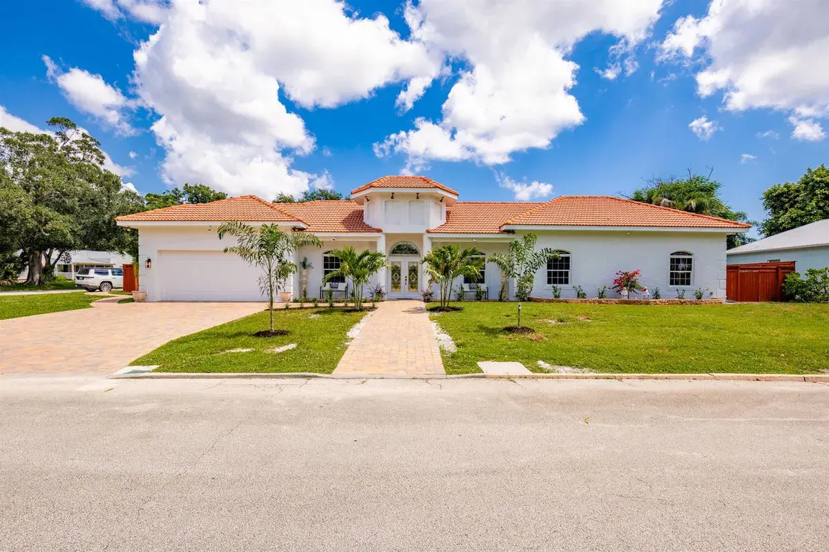 2206 AVILLA Avenue, Vero Beach FL 32960
