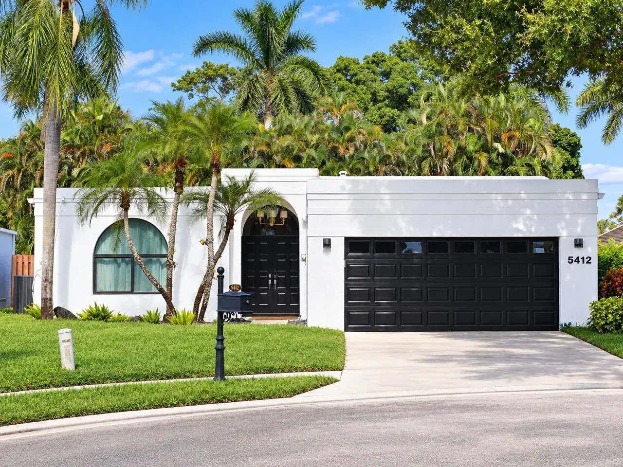 3 bedroom 2 bath Residential for sale at 5412 San Roma Circle, Lake Worth FL 33467