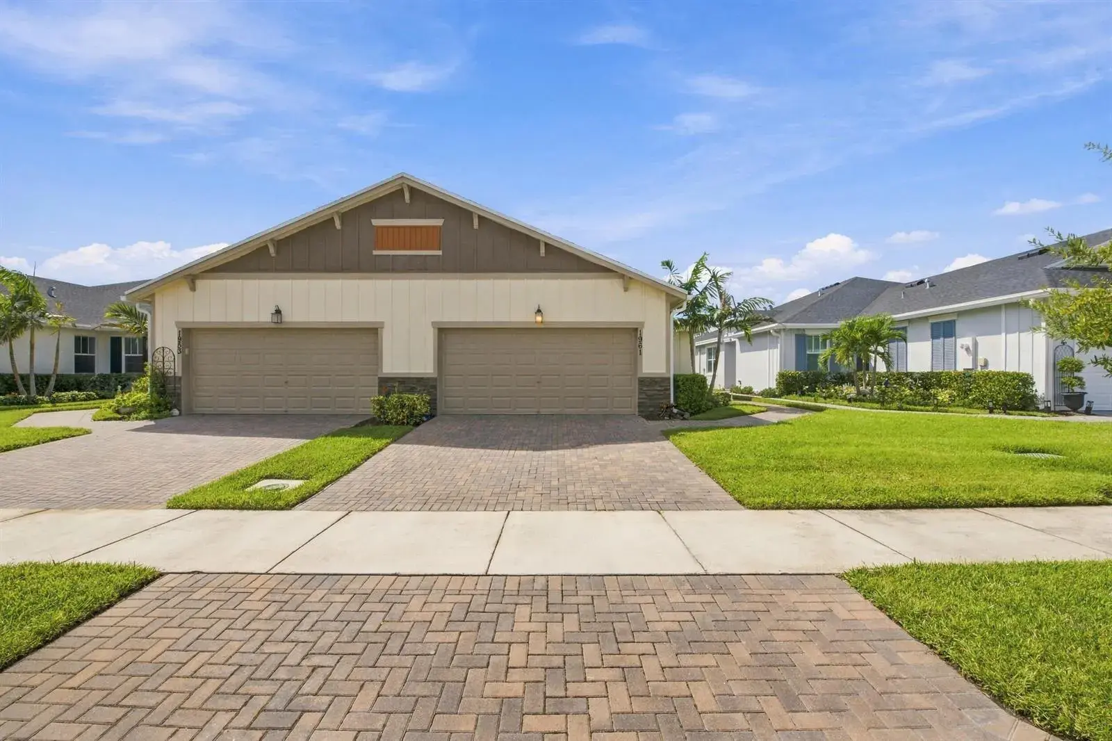 1961 SE Crosswood Way, Port St. Lucie FL 34984
