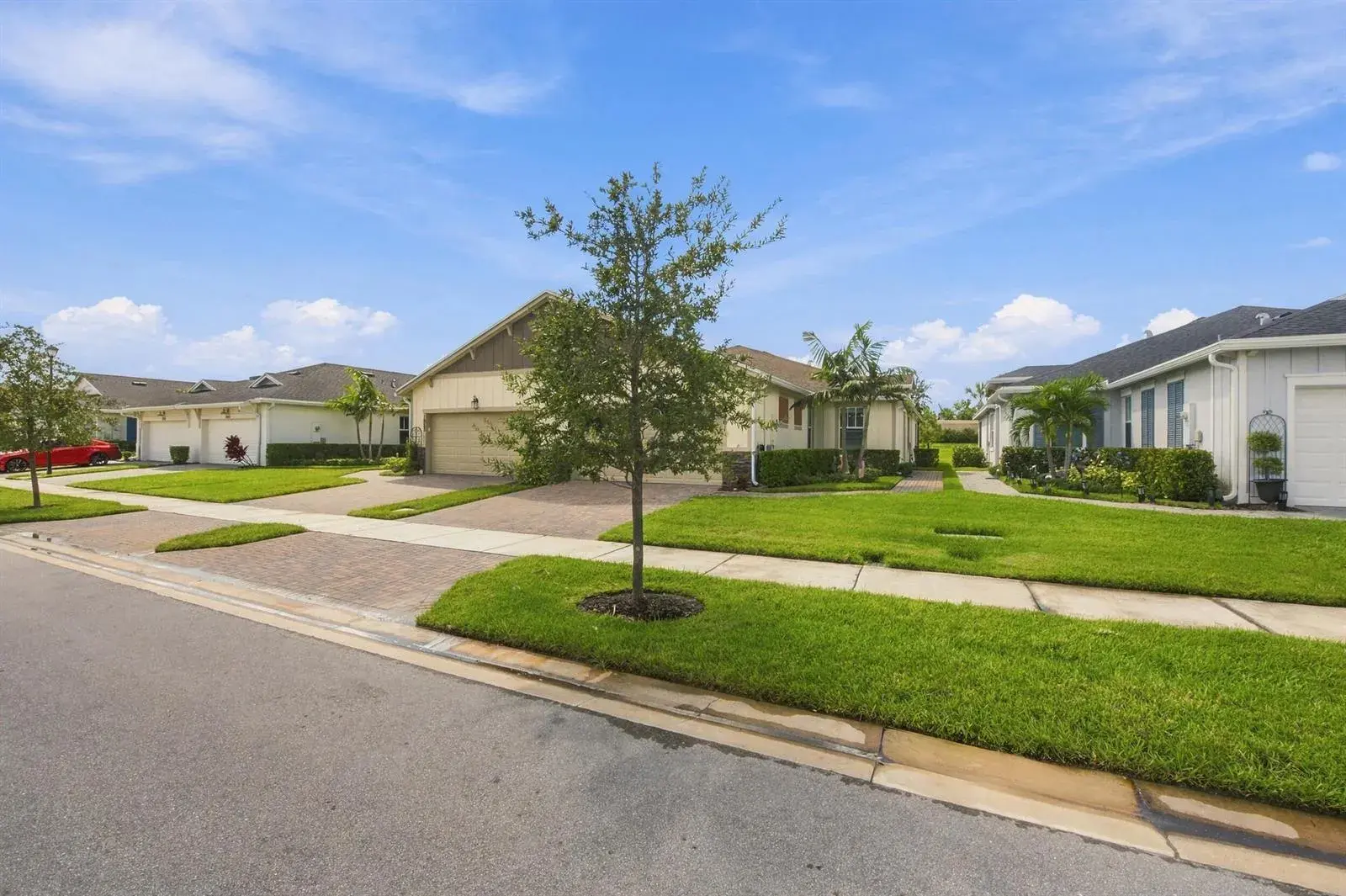 1961 SE Crosswood Way, Port St. Lucie FL 34984