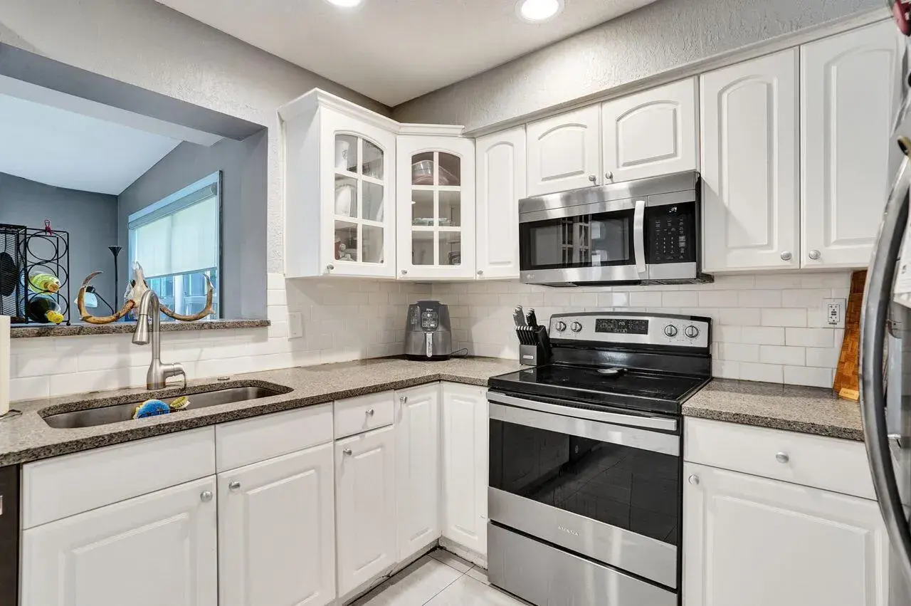 2359 Holly Lane, Palm Beach Gardens FL 33410