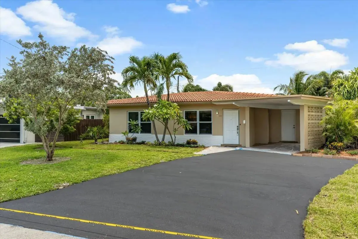 3 bedroom 2 bath Residential for sale at 3721 NE 16th Terrace, Oakland Park FL 33334