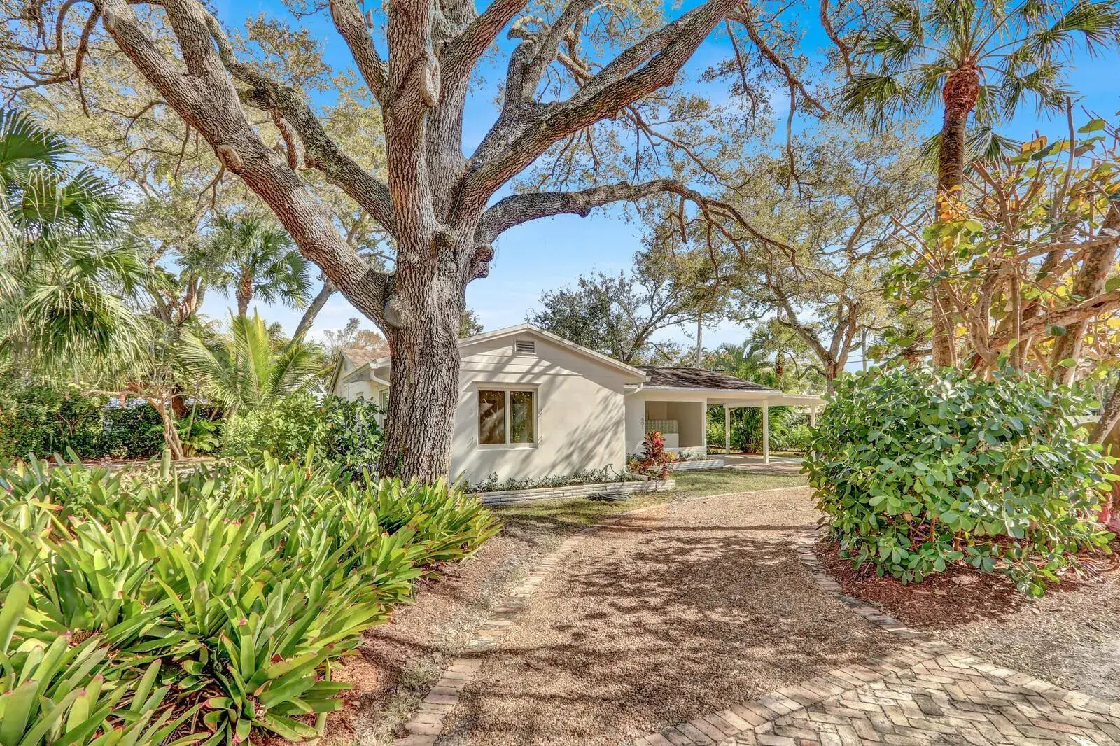 2 bedroom 1 bath Residential for sale at 601 PAULINA Road, Jupiter FL 33477