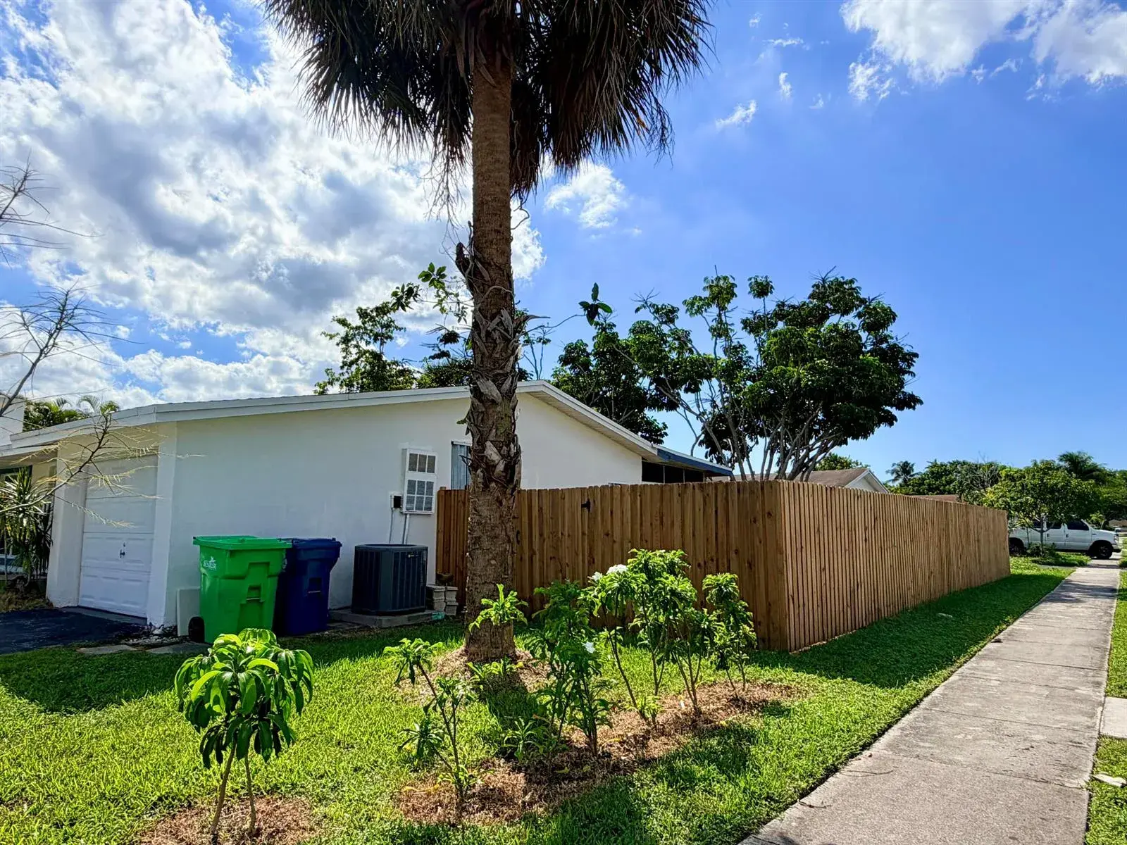 2551 NW 98TH Avenue, Sunrise FL 33322