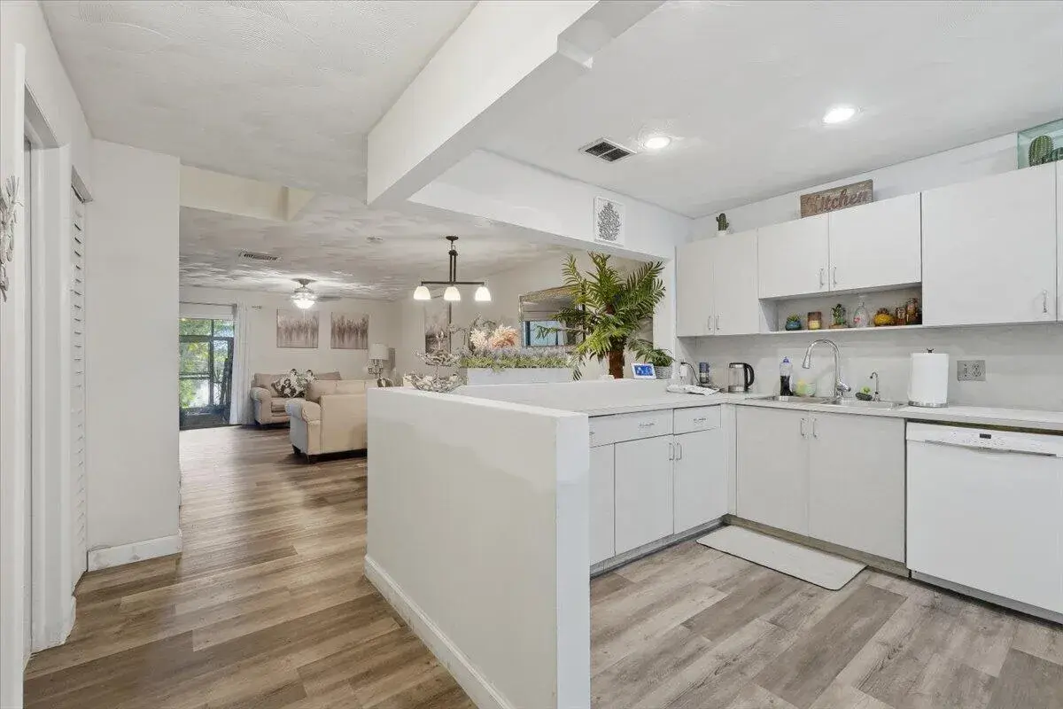 9240 NW 14th Street, Pembroke Pines FL 33024