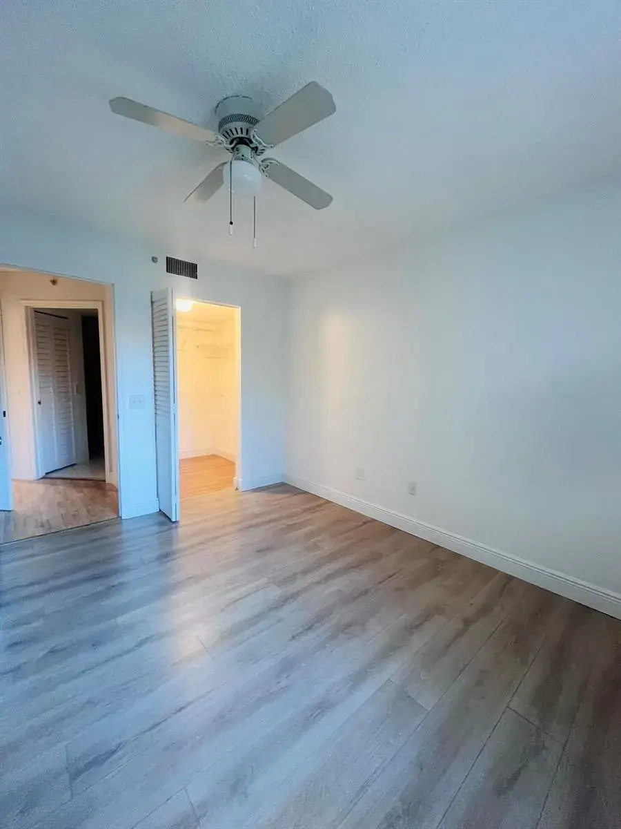 2 bedroom 2 bath Residential Lease for rent at 420 S PARK # 108, Hollywood FL 33021