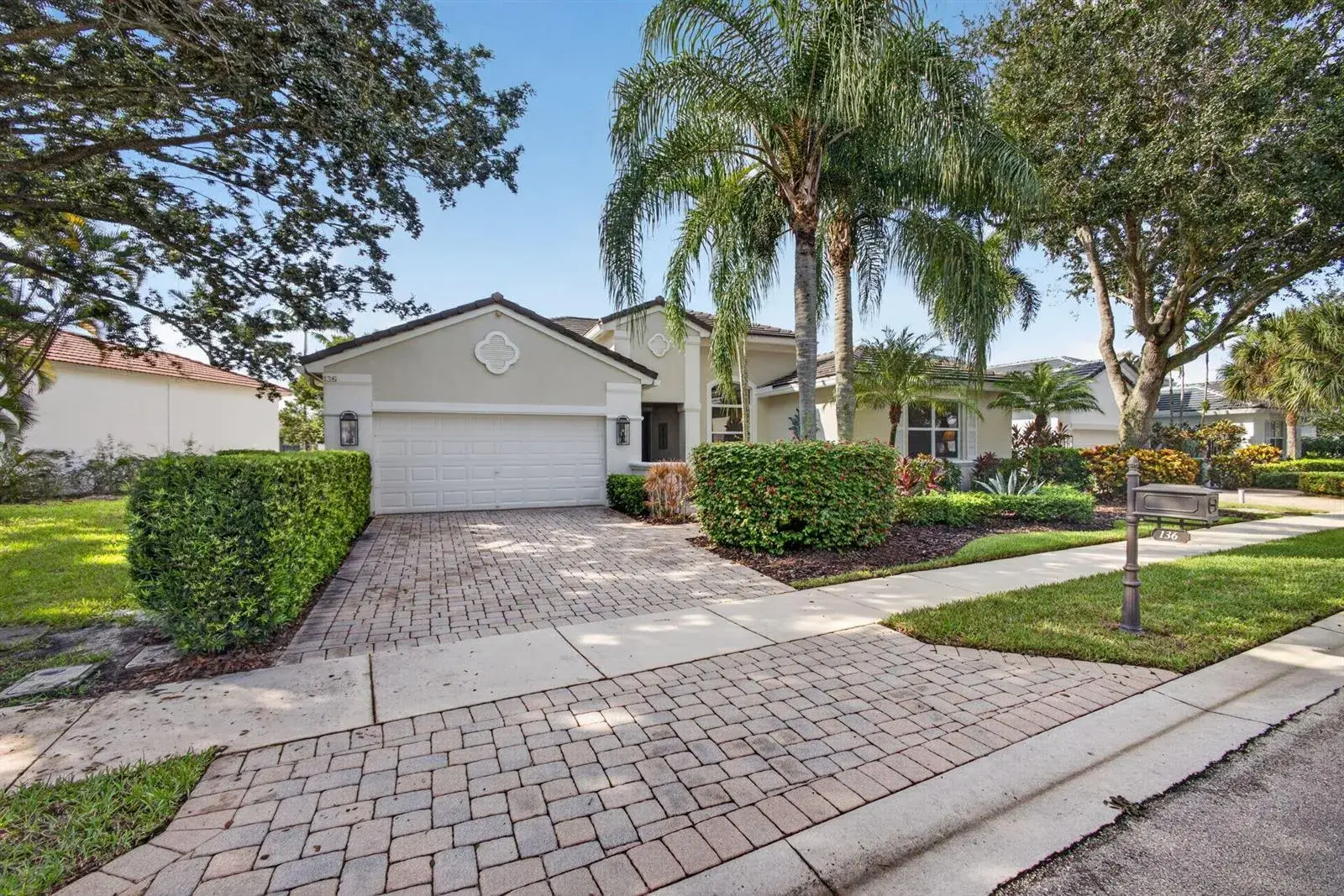 136 SEDONA Way, Palm Beach Gardens FL 33418