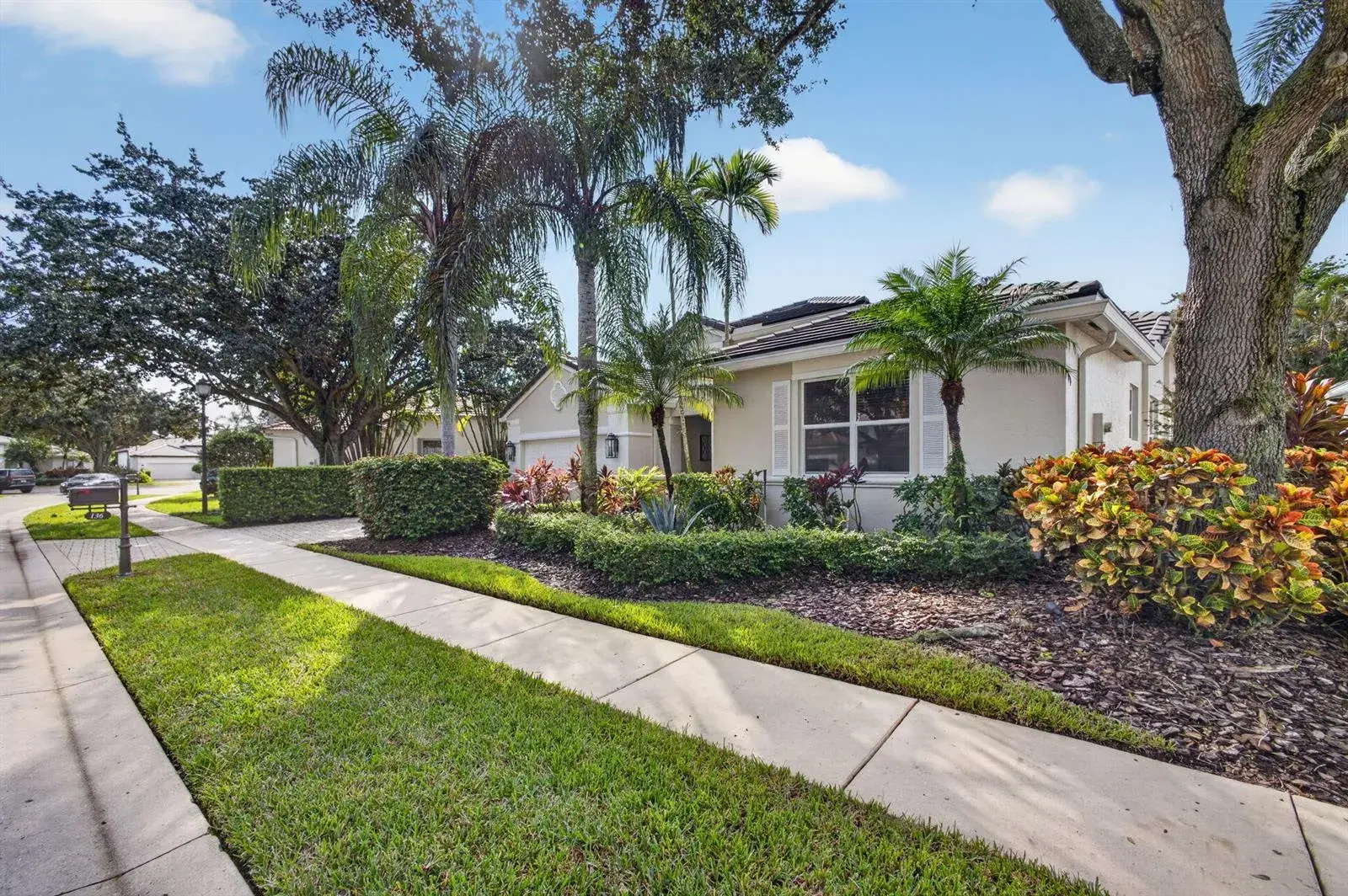 136 SEDONA Way, Palm Beach Gardens FL 33418