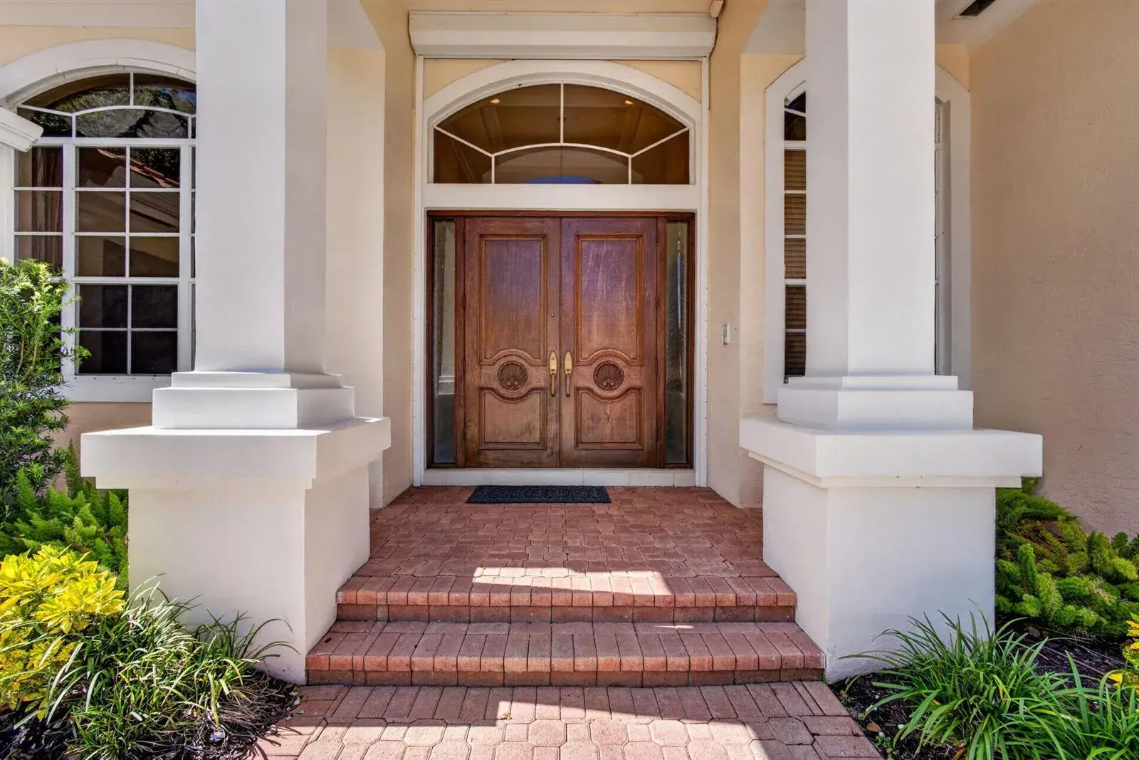 42 Windward Isle, Palm Beach Gardens FL 33418