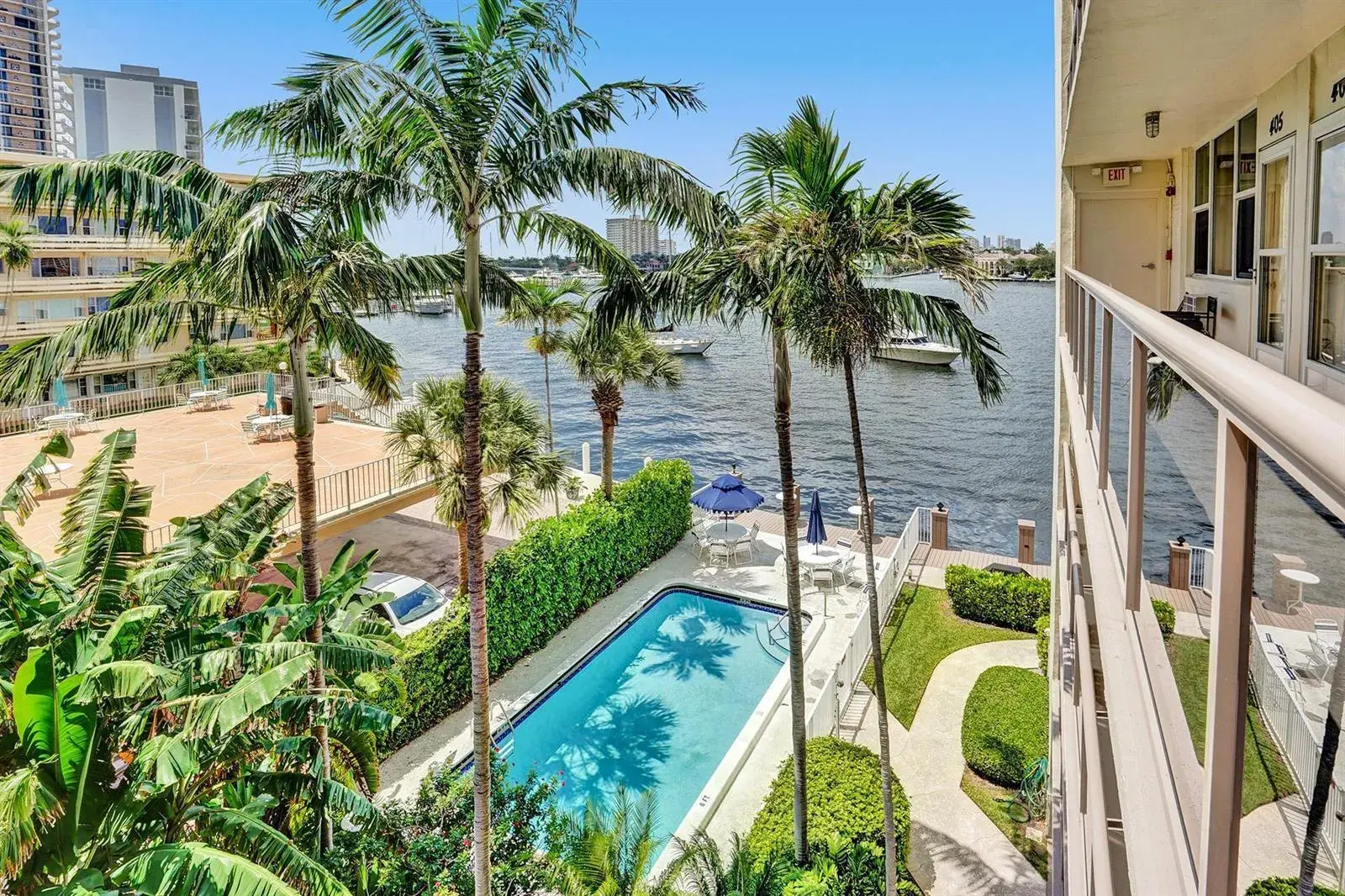 1 bedroom 1 bath Residential Lease for rent at 101 N Birch Road # 102, Fort Lauderdale FL 33304