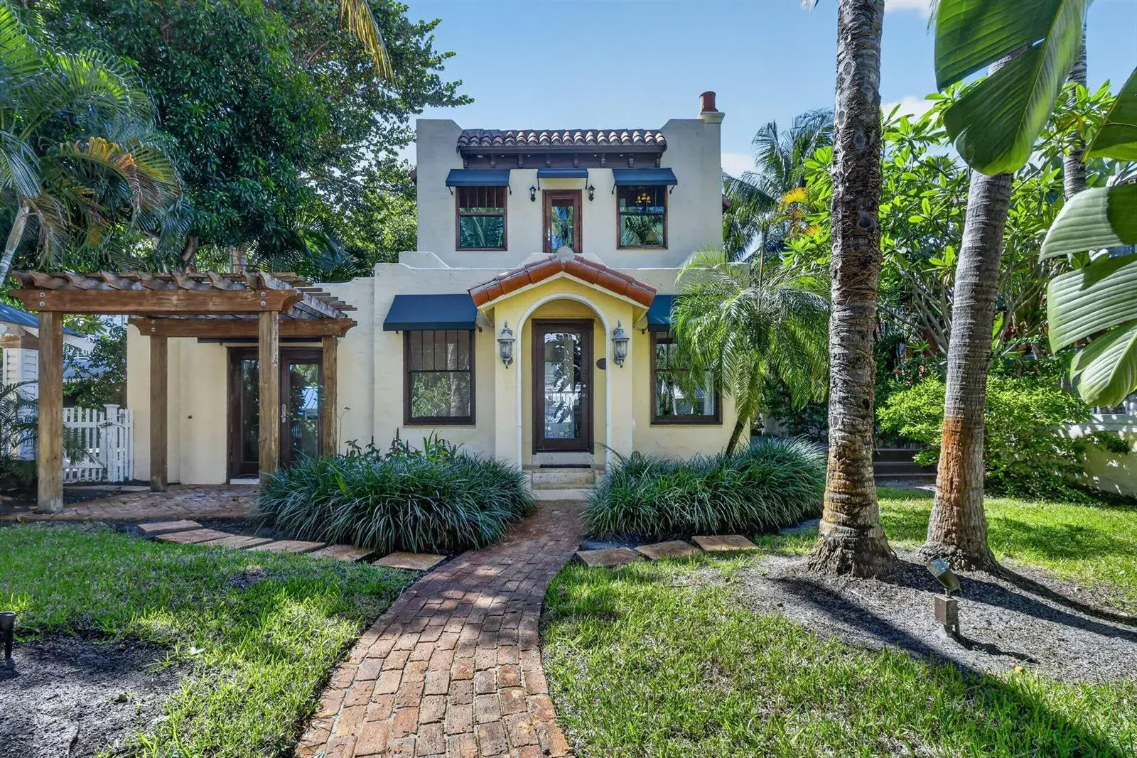 4 bedroom 3 bath Residential for sale at 106 SE 7TH Avenue # 1, Delray Beach FL 33483