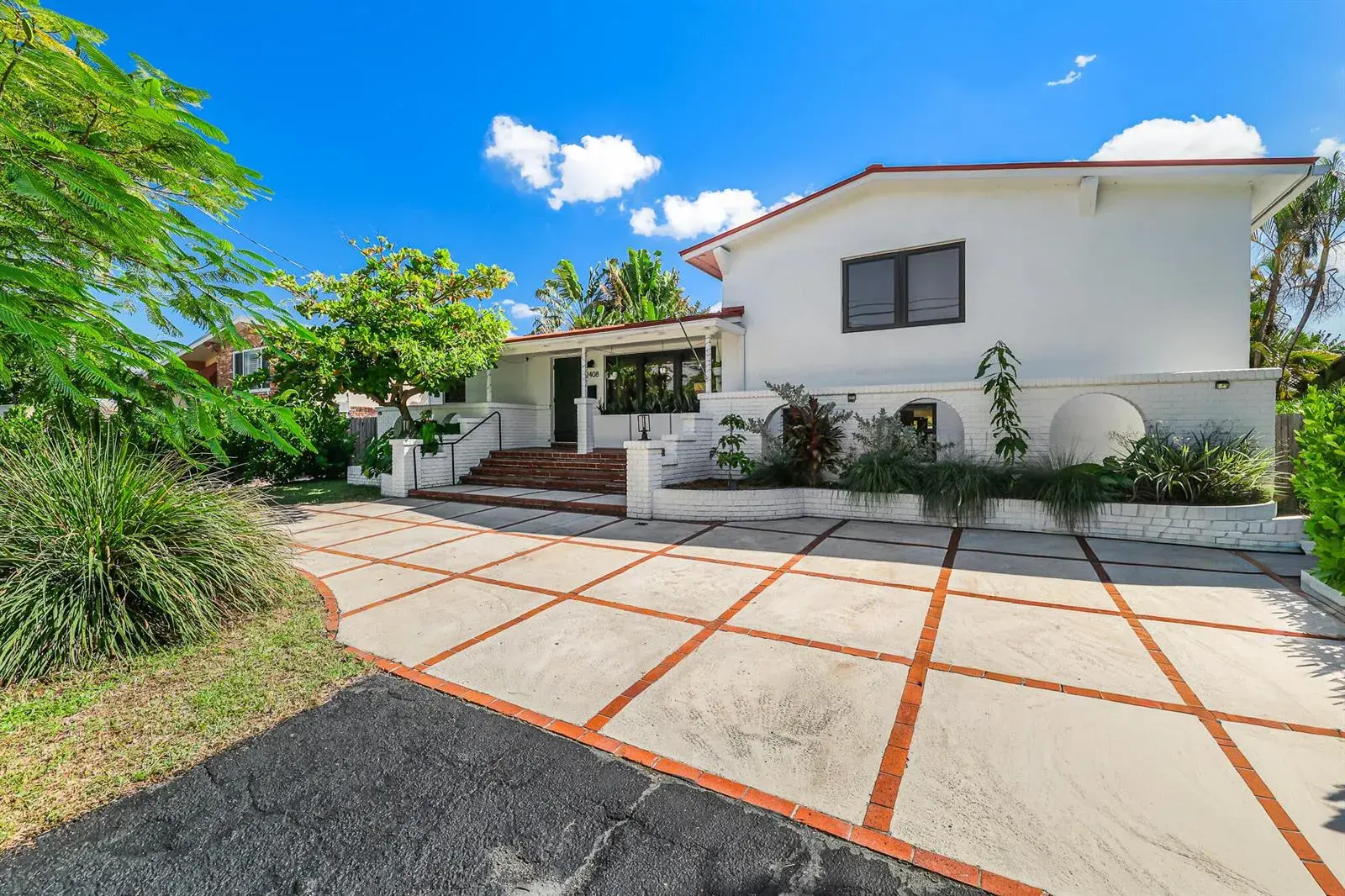 3 bedroom 2 bath Residential for sale at 2408 NE 17th Terrace, Wilton Manors FL 33305