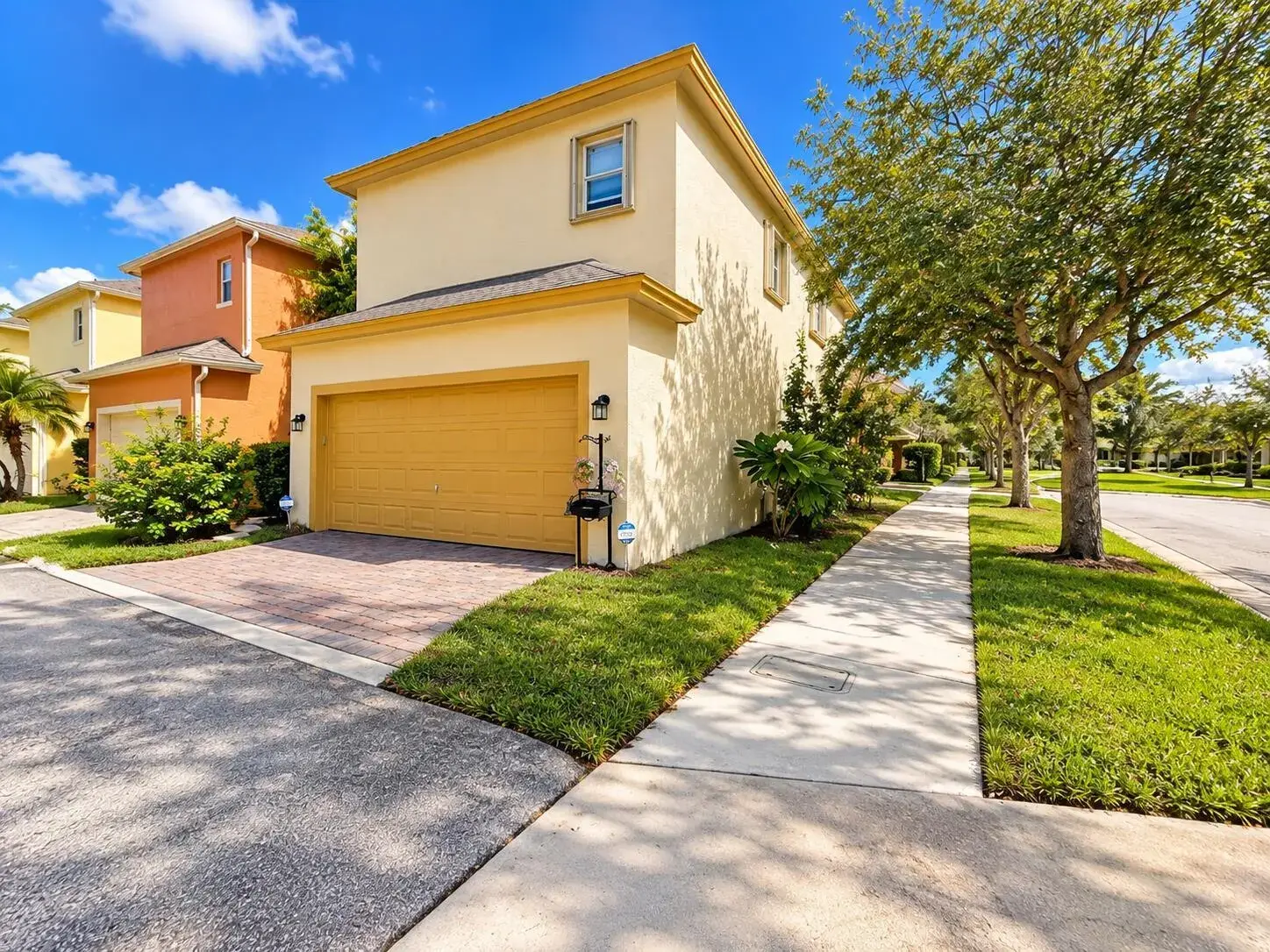 3 bedroom 2 bath for sale at 2590 SE Pineland Drive, Port St. Lucie FL 34952