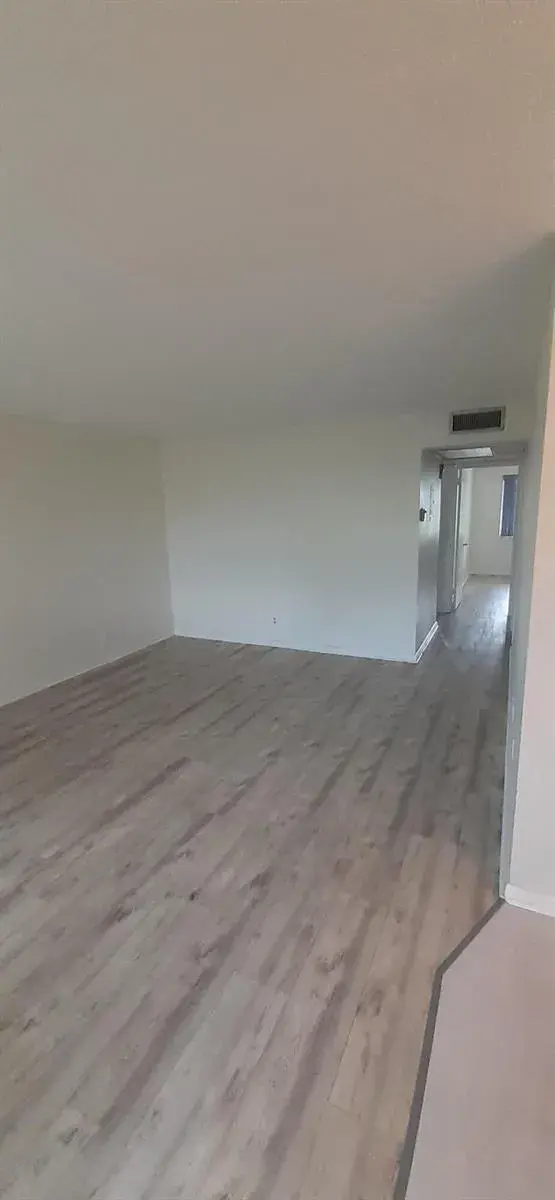 26 Sheffield B, West Palm Beach FL 33417