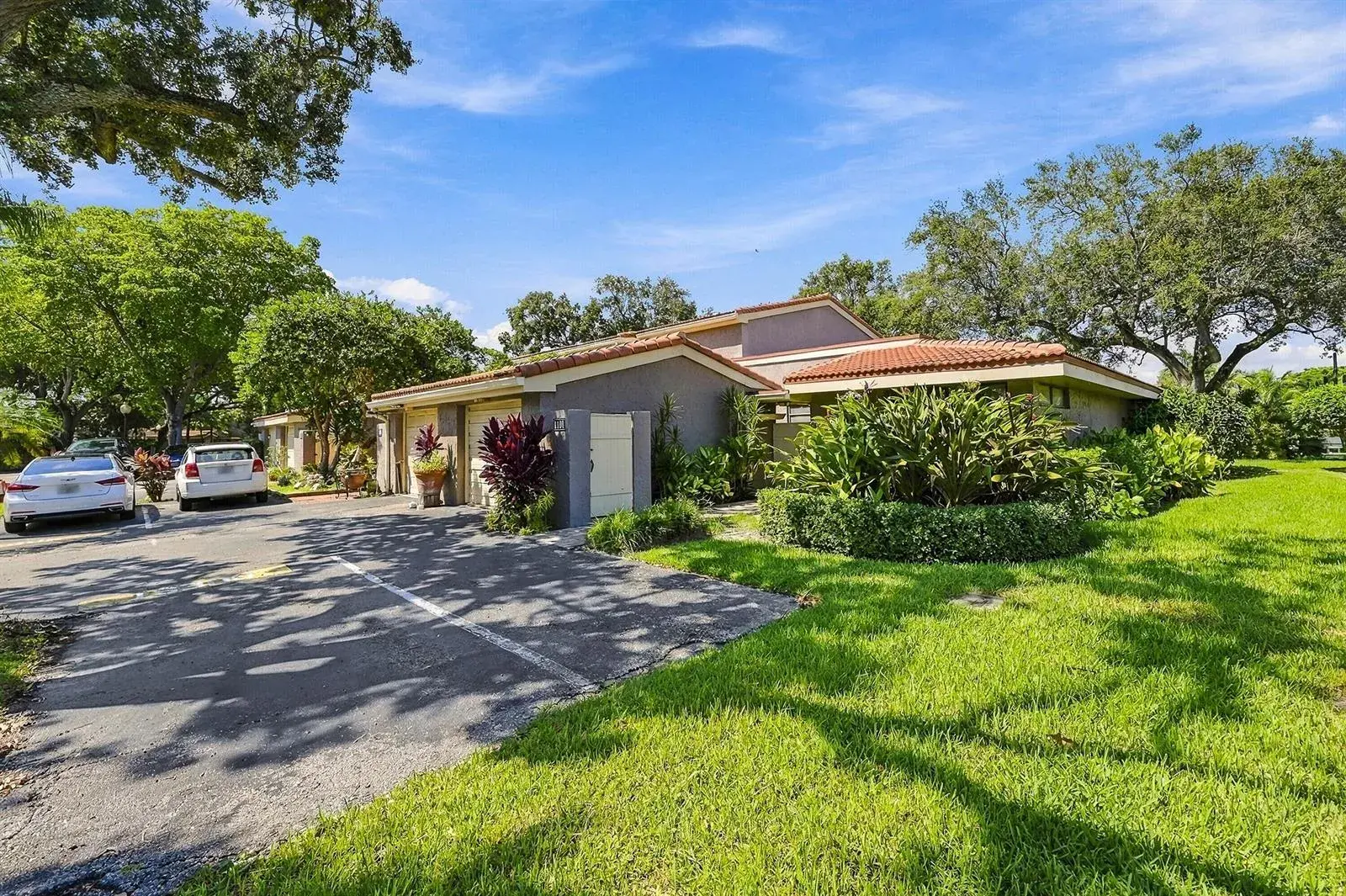 1101 SAINT ANDREWS Road # 4, Hollywood FL 33021