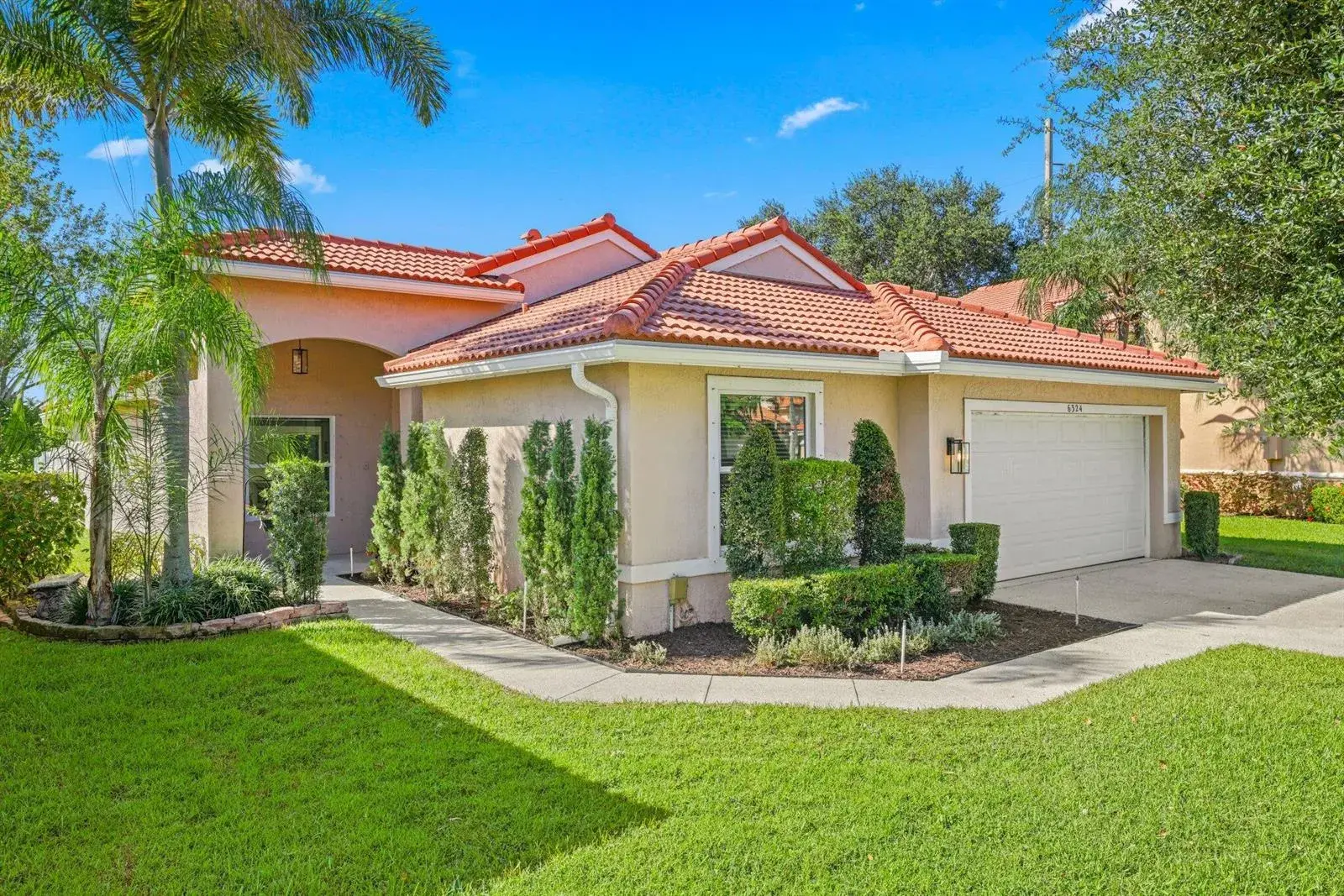 3 bedroom 2 bath Residential for sale at 6324 BARTON CREEK Circle, Lake Worth FL 33463