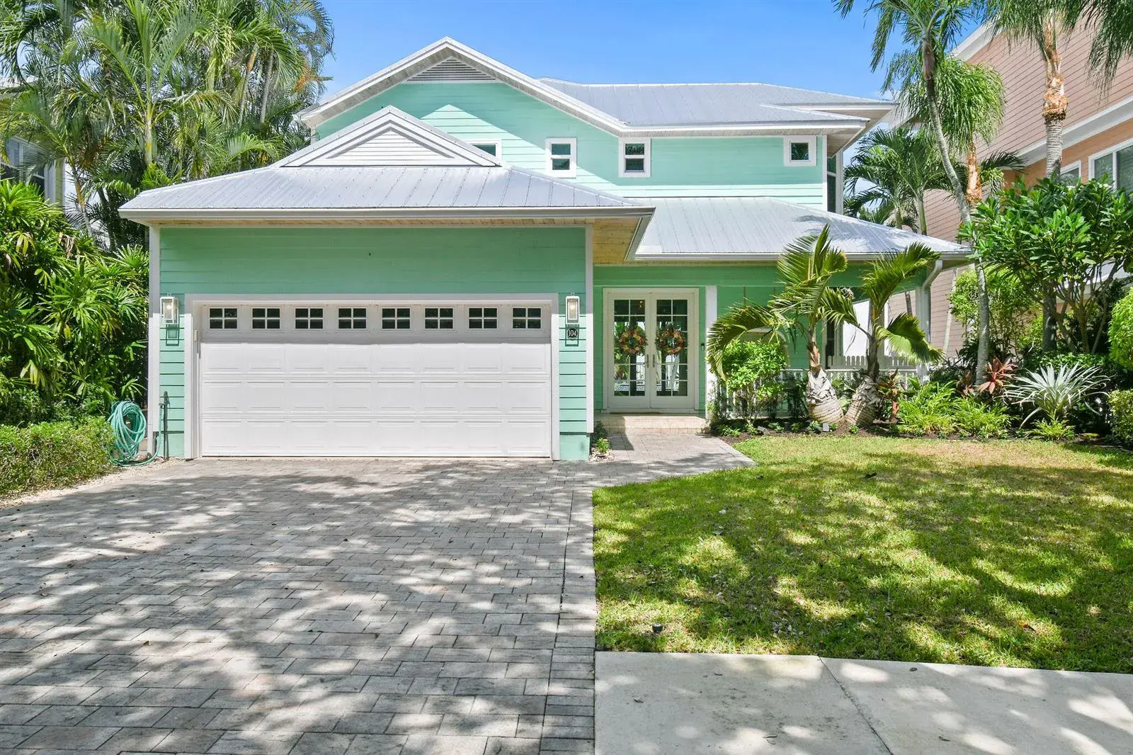 3 bedroom 2 bath Residential for sale at 104 Intracoastal Circle, Tequesta FL 33469