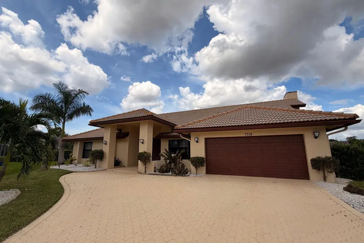 7719 NW 86TH Way, Tamarac FL 33321