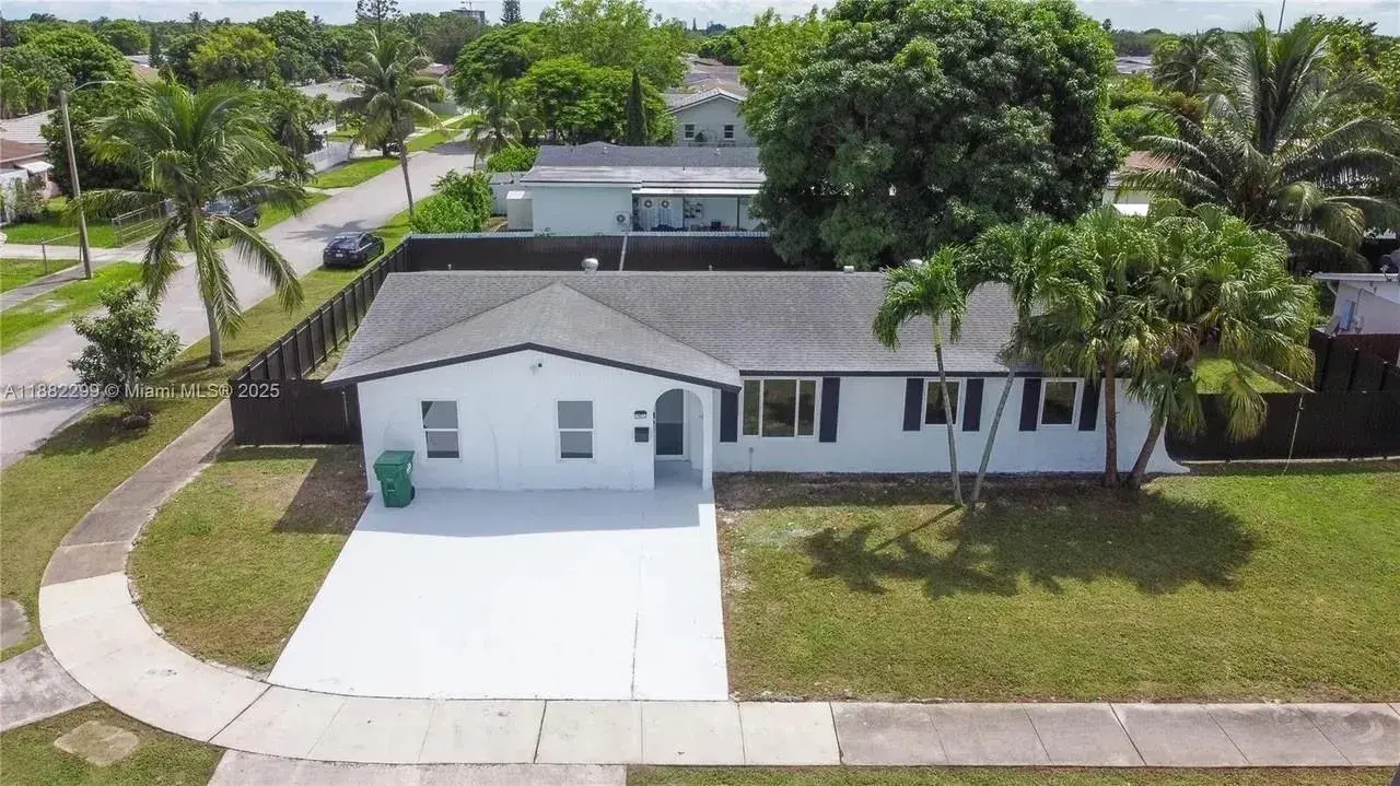 3 bedroom 2 bath Residential for sale at 11872 SW 196TH Terrace, Miami FL 33177