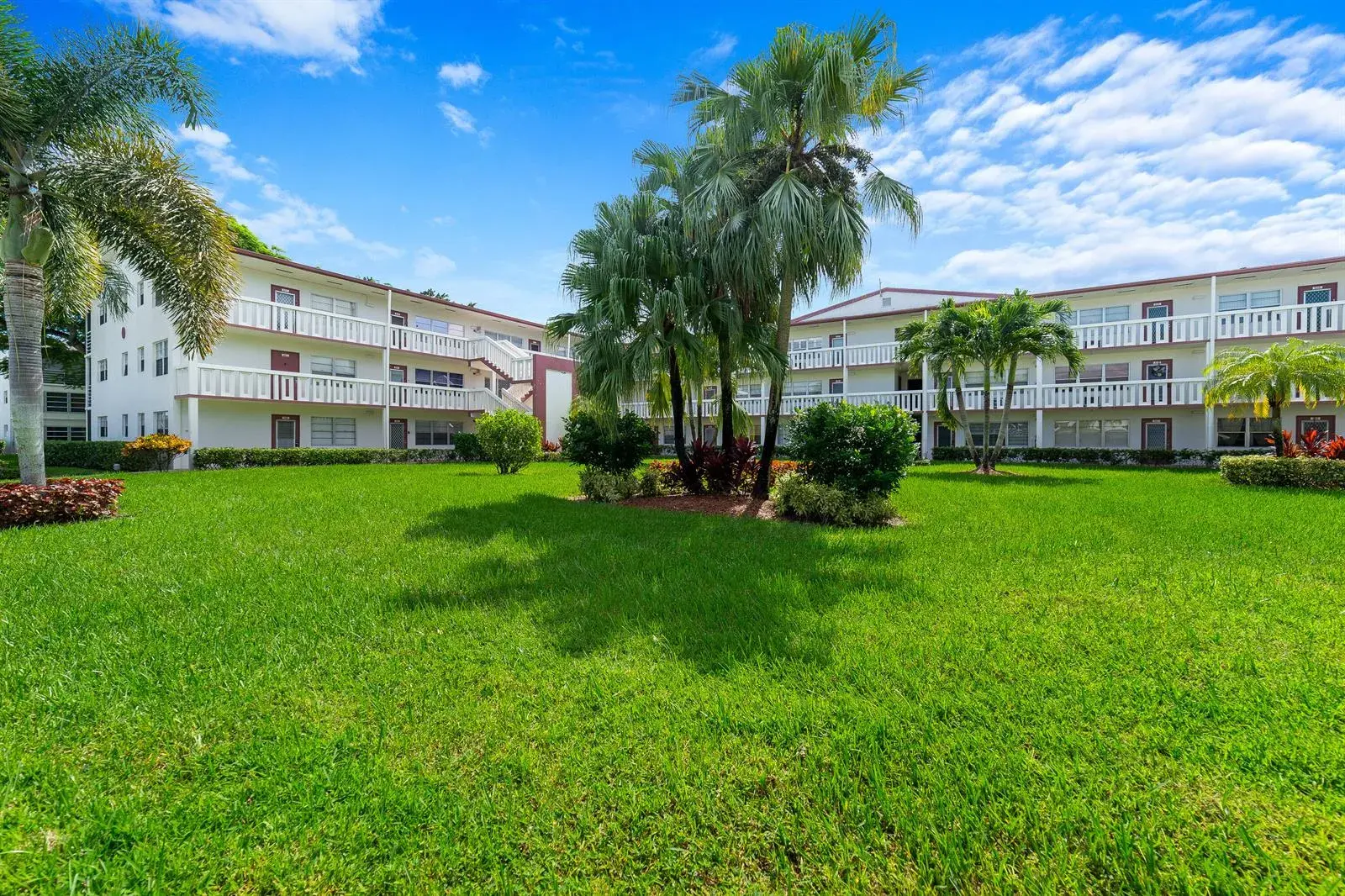 1 bedroom 1 bath Residential for sale at 618 FANSHAW O, Boca Raton FL 33434