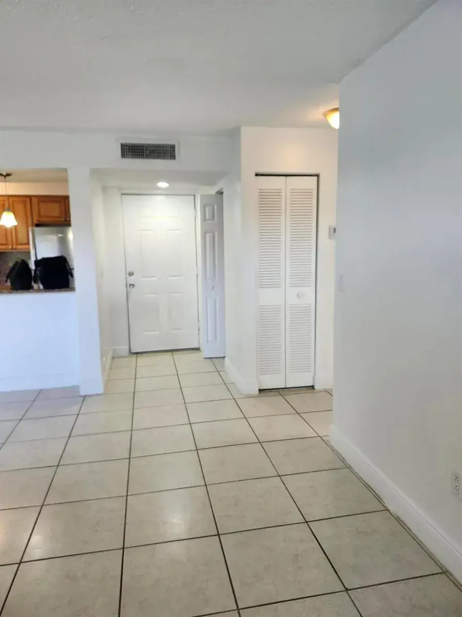 1283 SW 46th Avenue, Pompano Beach FL 33069