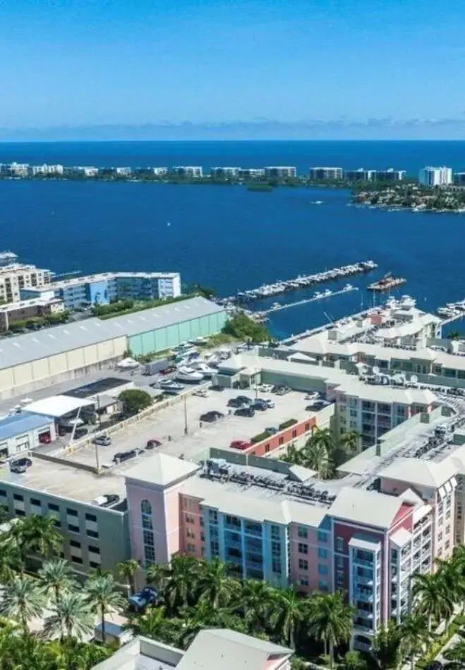3 bedroom 2 bath Residential for sale at 236 Moorings Drive, Lantana FL 33462
