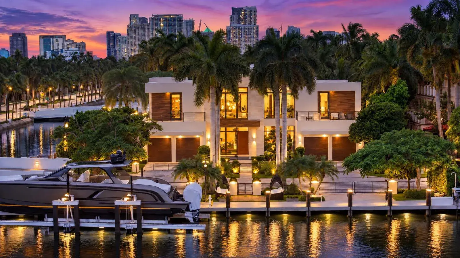 4 bedroom 4 bath Residential for sale at 1 ROYAL PALM Drive, Fort Lauderdale FL 33301