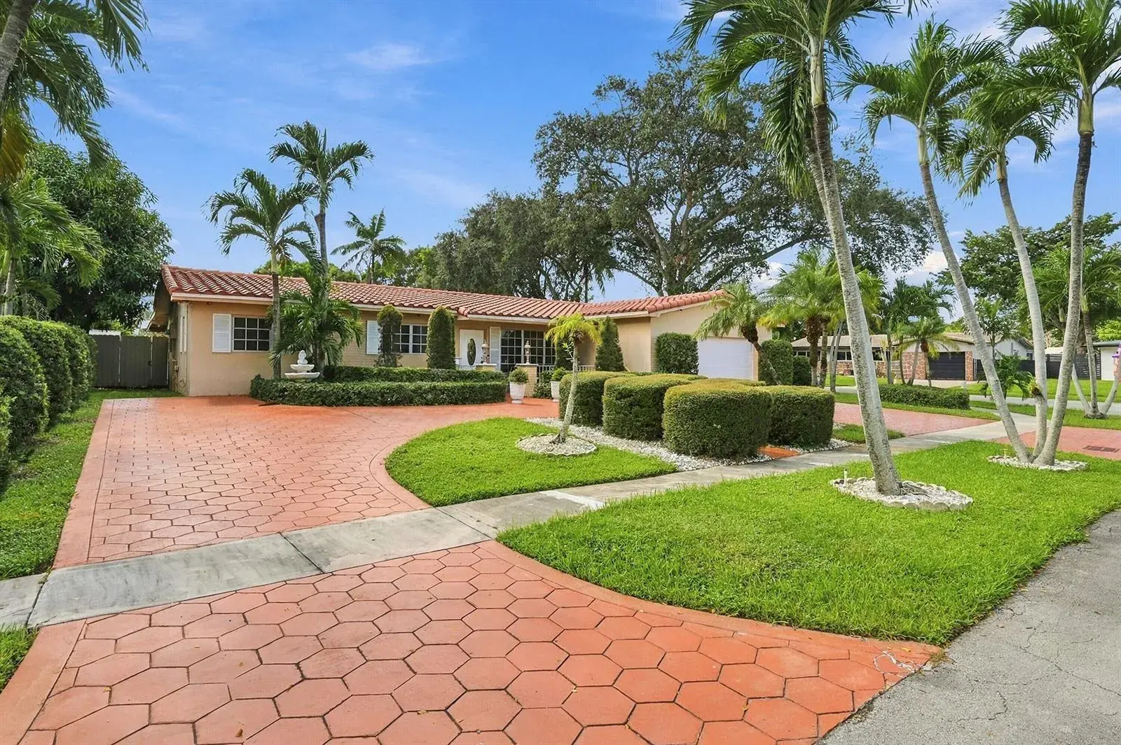 5 bedroom 2 bath Residential for sale at 8670 NW 19TH Street, Pembroke Pines FL 33024
