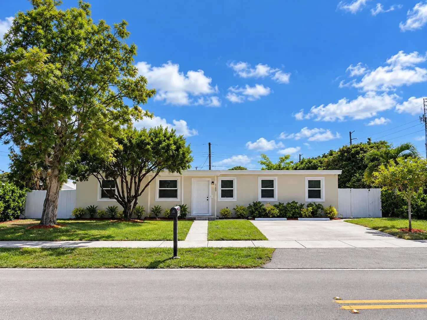 1388 NE 54TH Street, Pompano Beach FL 33064