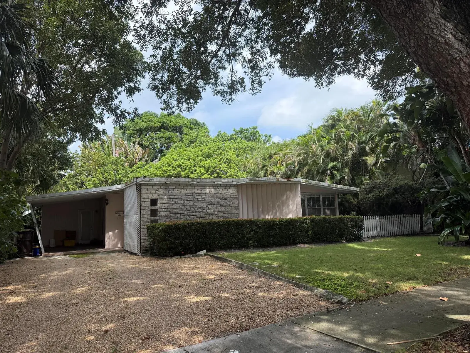2 bedroom 1 bath Residential for sale at 253 DESOTA Road, West Palm Beach FL 33405