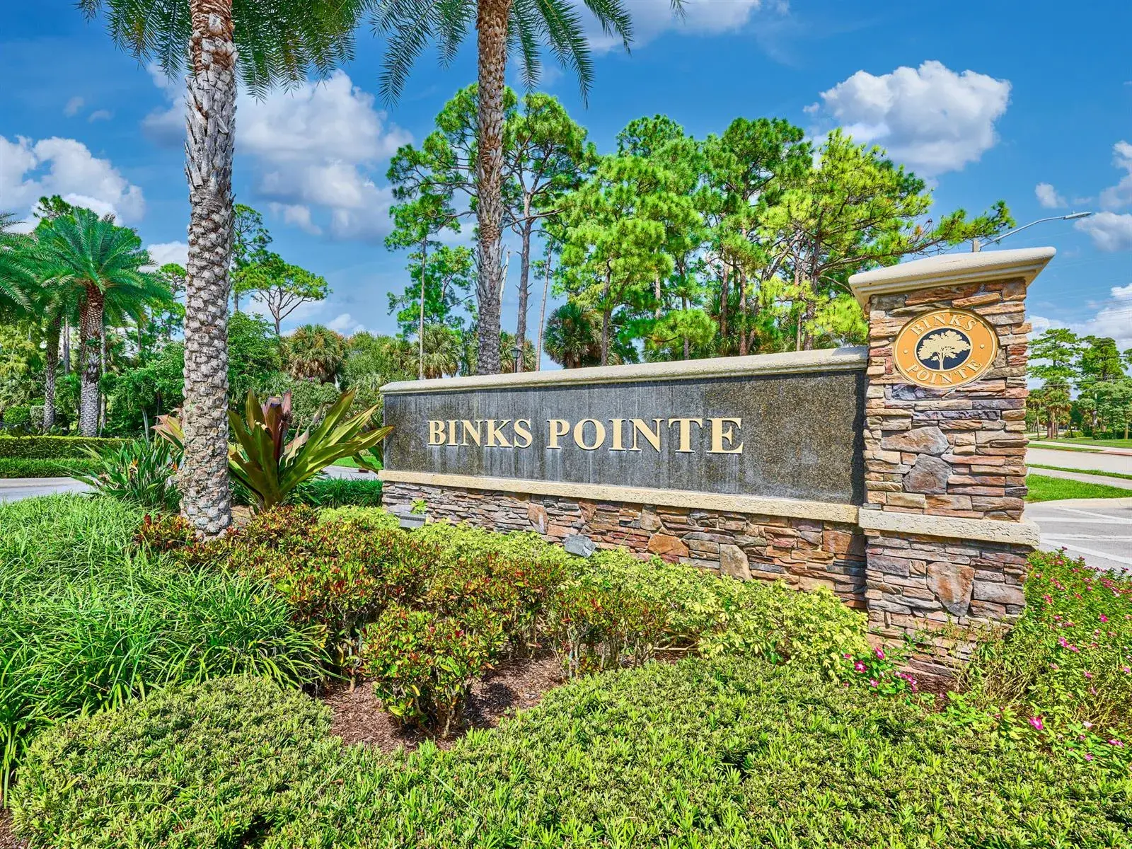 3 bedroom 2 bath Residential for sale at 141 Sword Fern Place, Wellington FL 33414