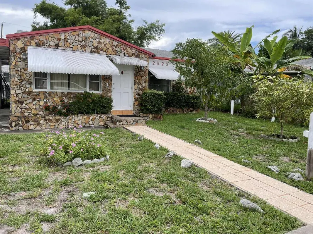 2523 Scott Street # B, Hollywood FL 33020