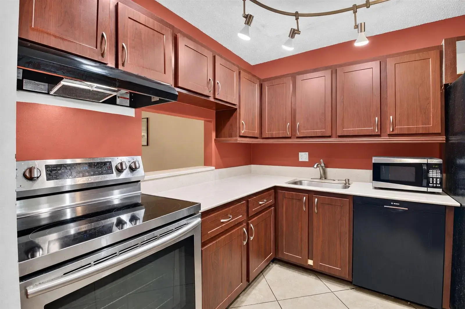 2700 CASITA Way W # 102, Delray Beach FL 33445