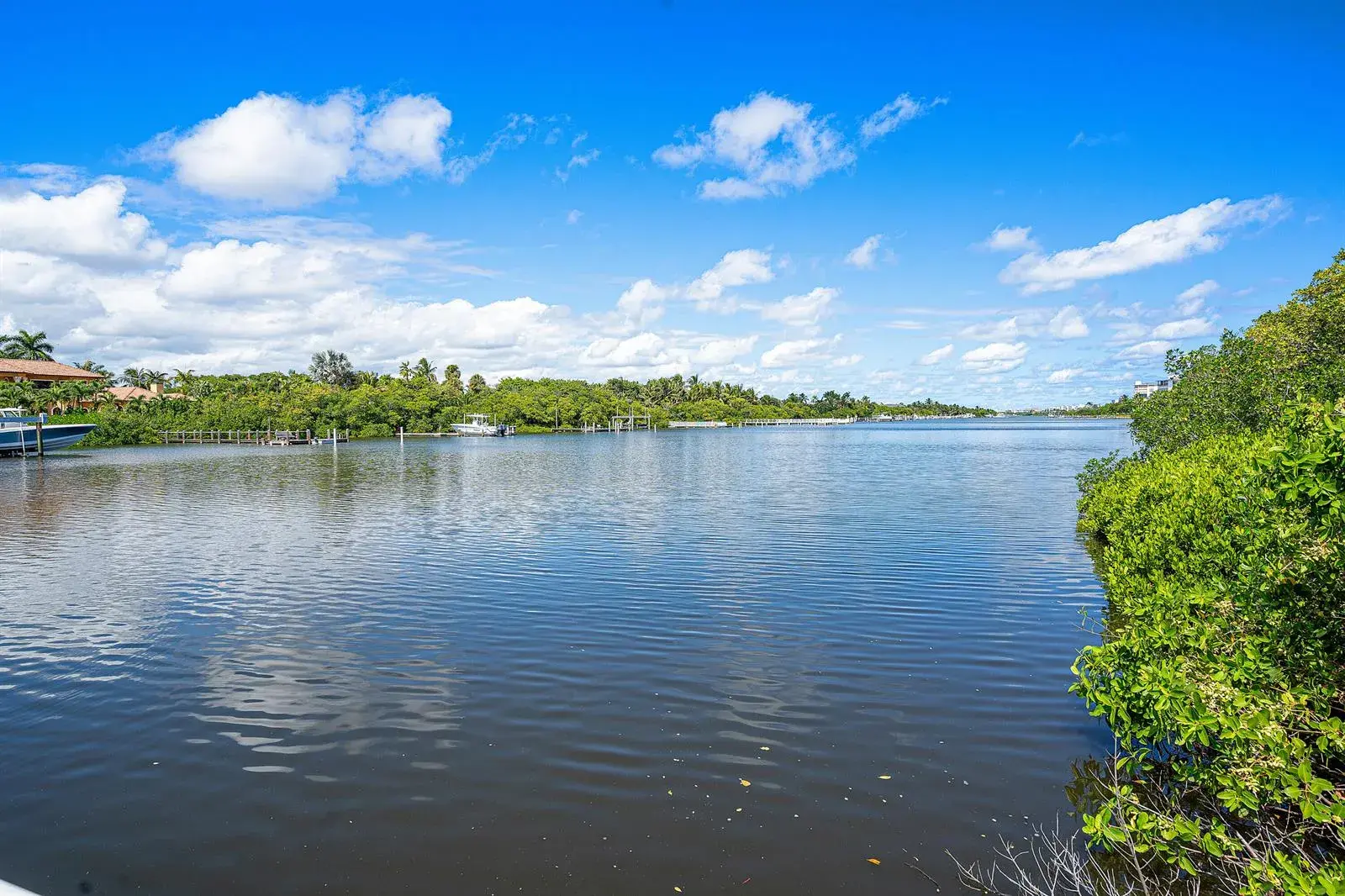 2 bedroom 1 bath Residential for sale at 4001 S Ocean Boulevard Unit 312, Palm Beach FL 33480