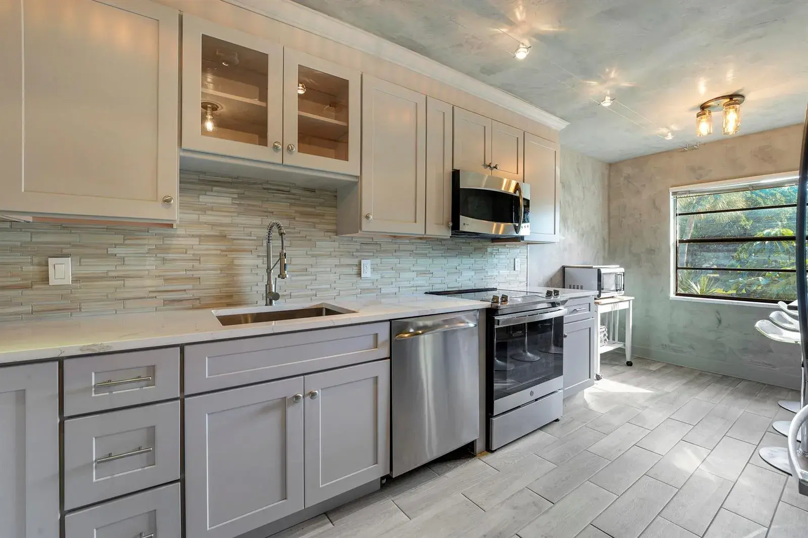 2 Southport Lane # D, Boynton Beach FL 33436