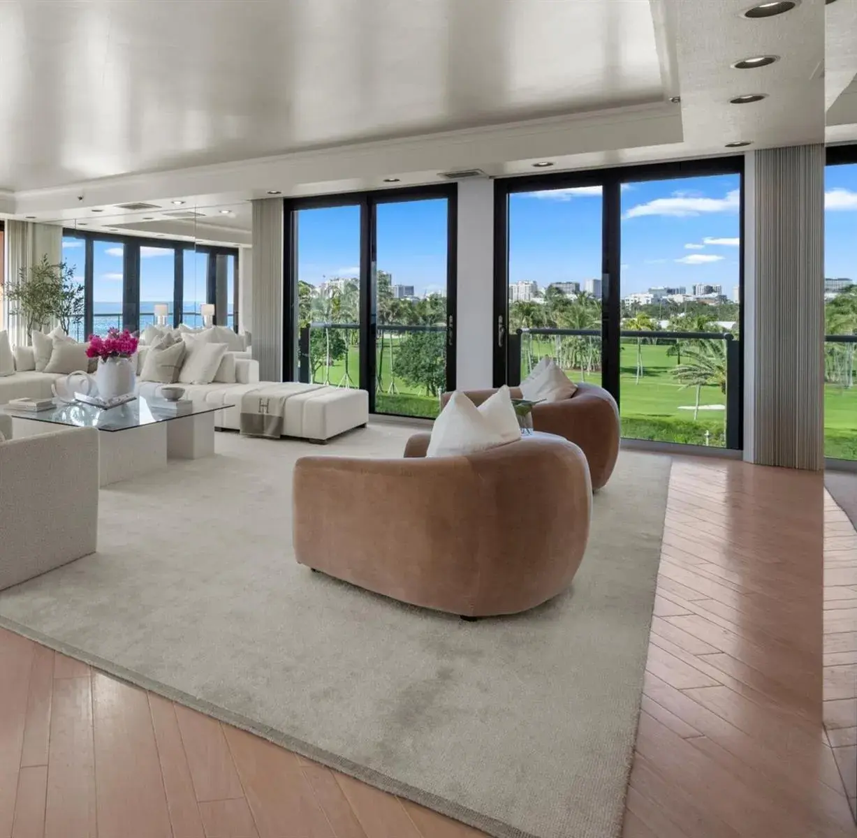 2 bedroom 2 bath Residential for sale at 2 N BREAKERS Row # N45, Palm Beach FL 33480
