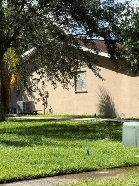 262 NE Brunson Court, Port St. Lucie FL 34983
