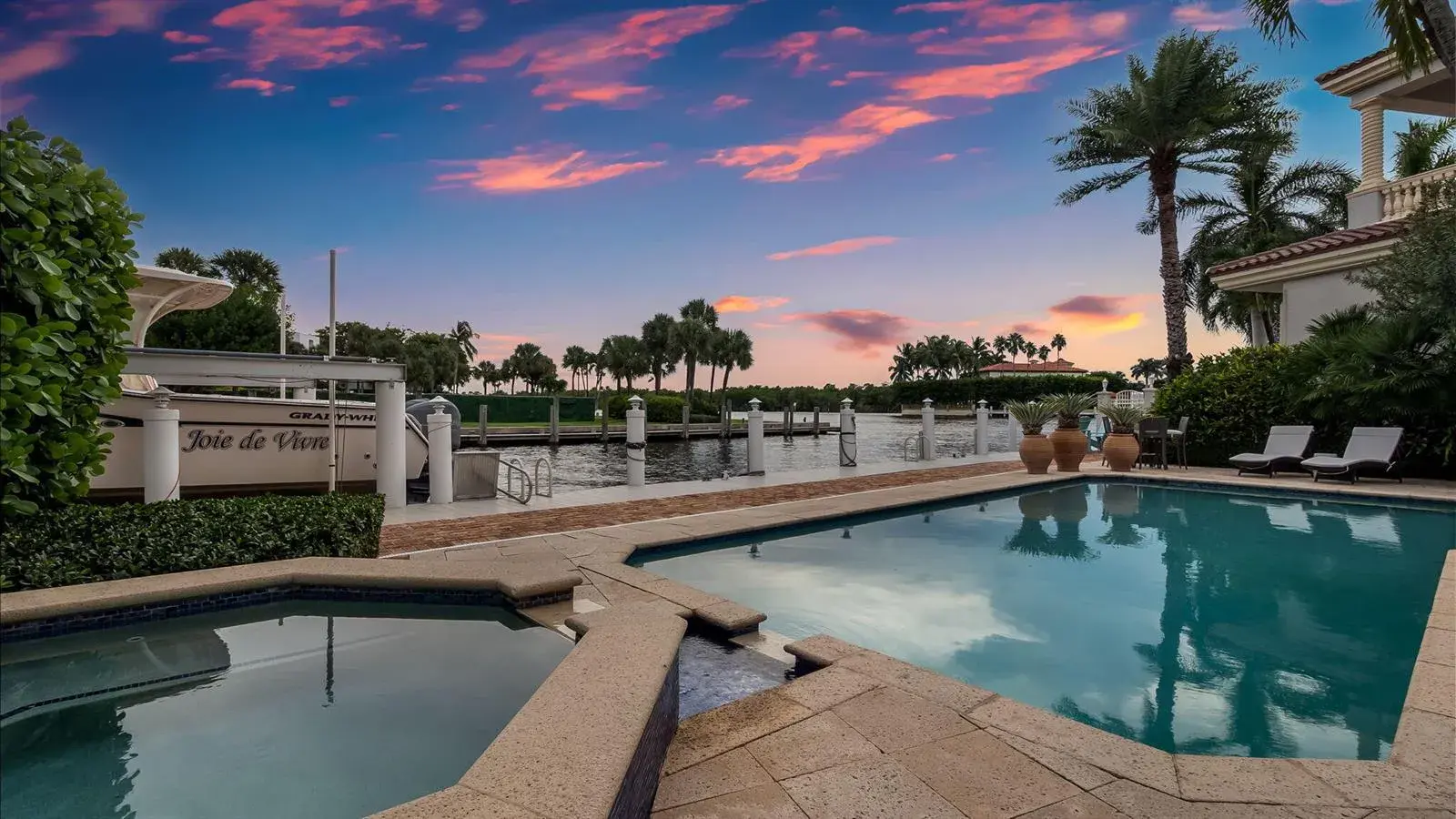 1014 Grand Court, Highland Beach FL 33487
