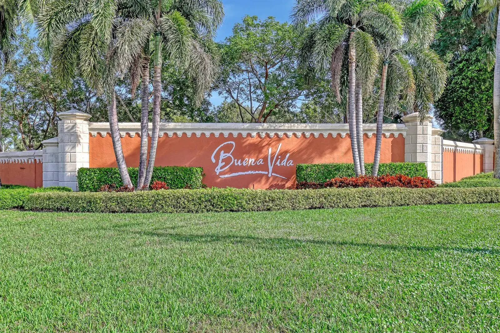 8933 Via Brilliante, Wellington FL 33411