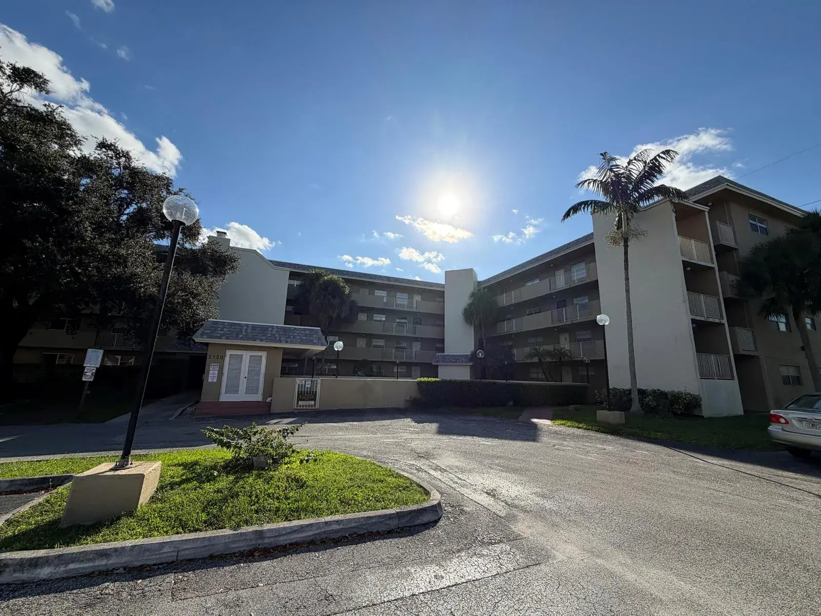 2 bedroom 2 bath Residential for sale at 3120 N PINE ISLAND Road # 403, Sunrise FL 33351