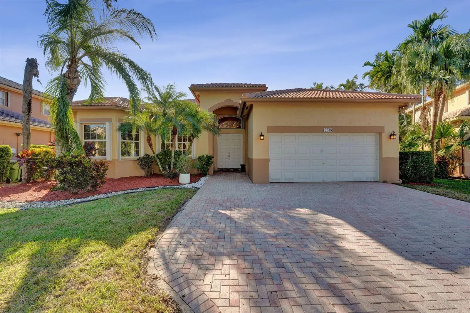 4 bedroom 3 bath Residential for sale at 16748 NW 15TH Street, Pembroke Pines FL 33028