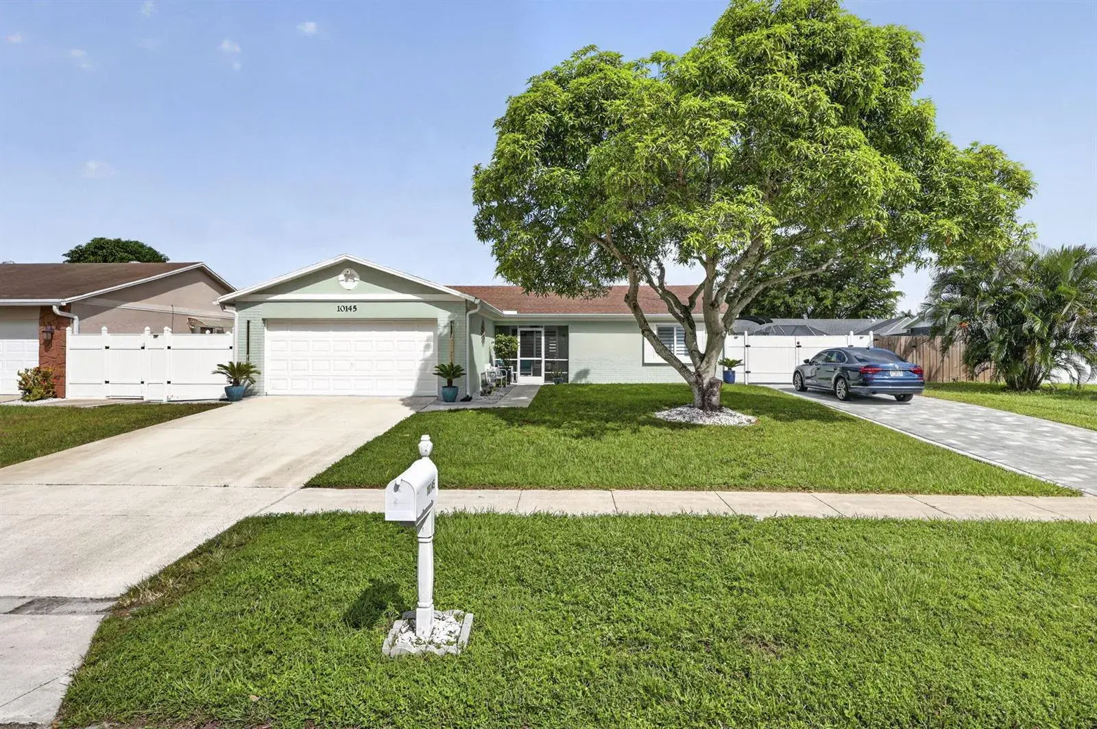 10145 Penzance Lane, Royal Palm Beach FL 33411