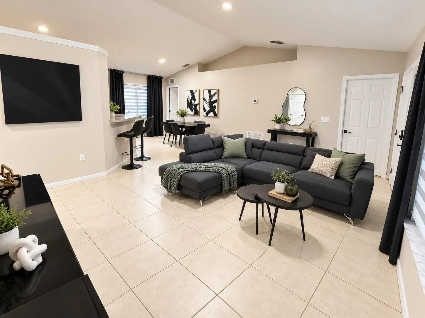 144 Caracas Road, FL 32713