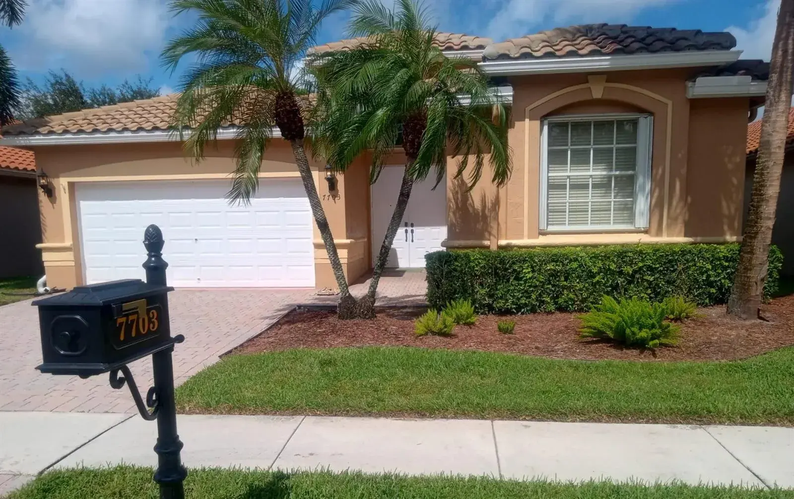 3 bedroom 2 bath Residential for sale at 7703 CAPRIO Drive, Boynton Beach FL 33472
