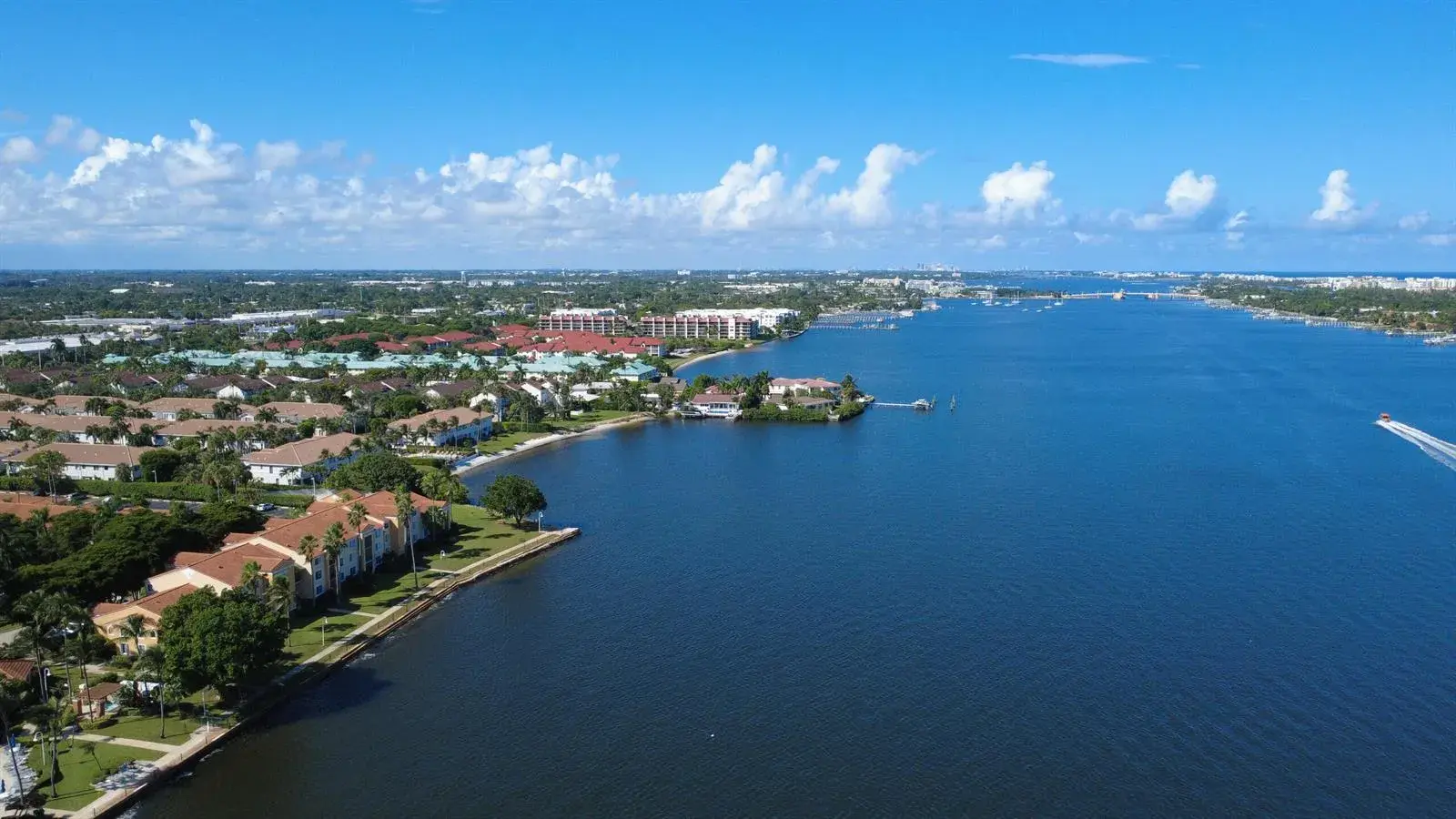 131 Yacht Club Way # 109, Hypoluxo FL 33462