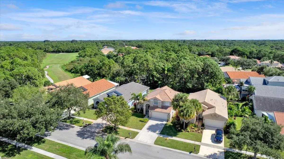7119 SE Twin Oaks Circle, Stuart FL 34997