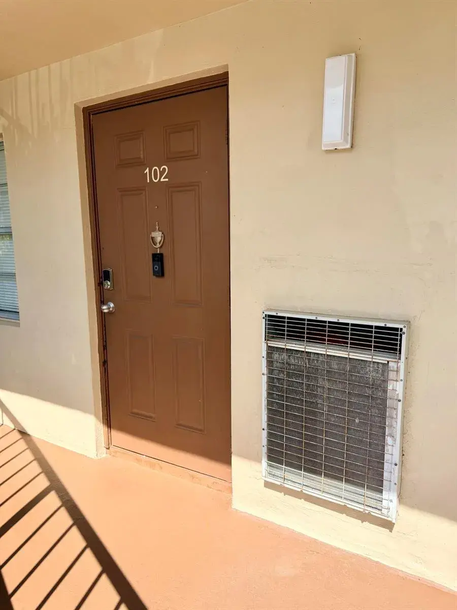 7505 NW 5th Court # 102, Margate FL 33063
