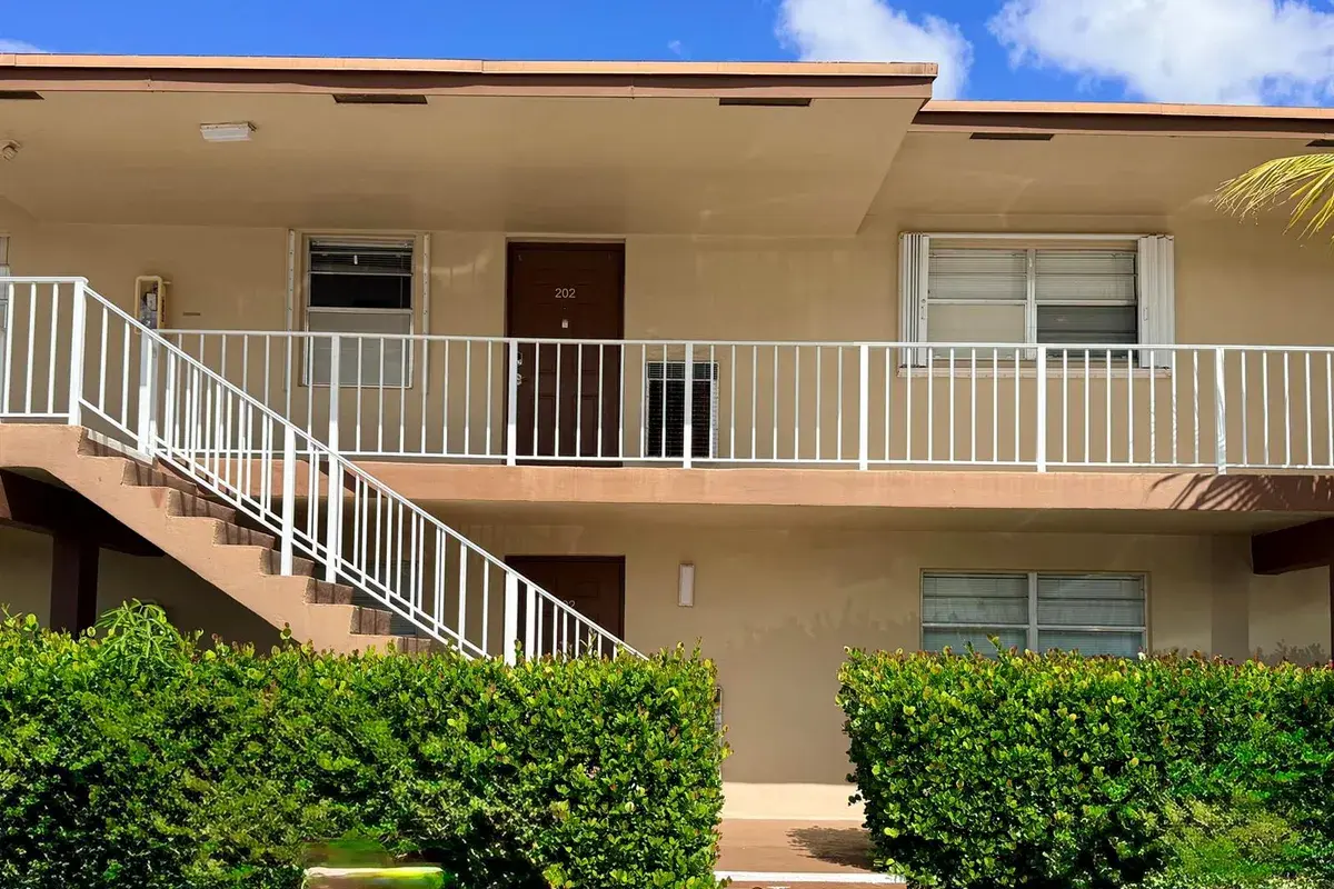 7505 NW 5th Court # 102, Margate FL 33063